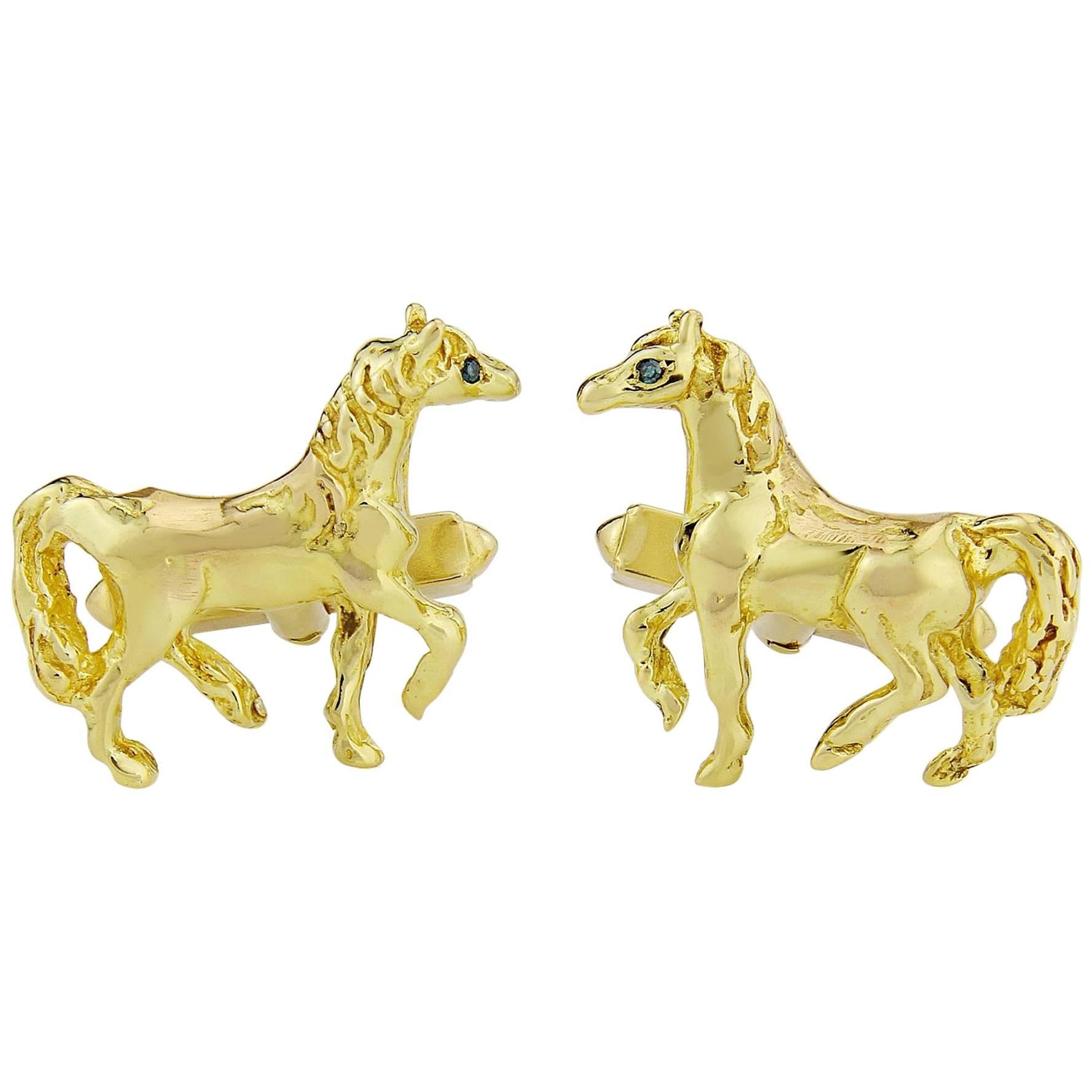 Horse Cufflinks in 18 Karat Gold with Emerald Eyes For Sale