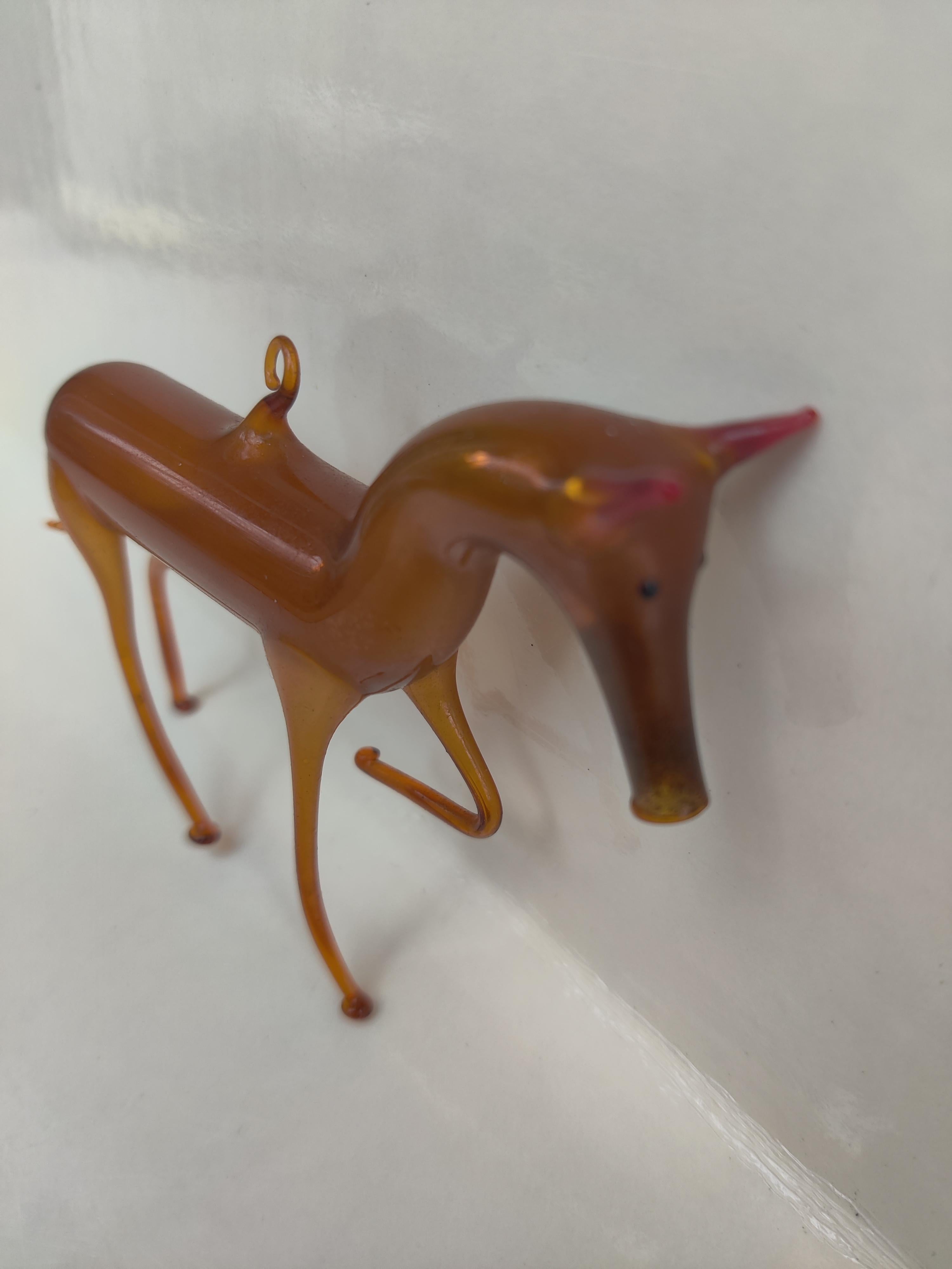 Pferd Deutsch mundgeblasenes Glas Ornament
Halterung auf der Rückseite für Zierhaken. 