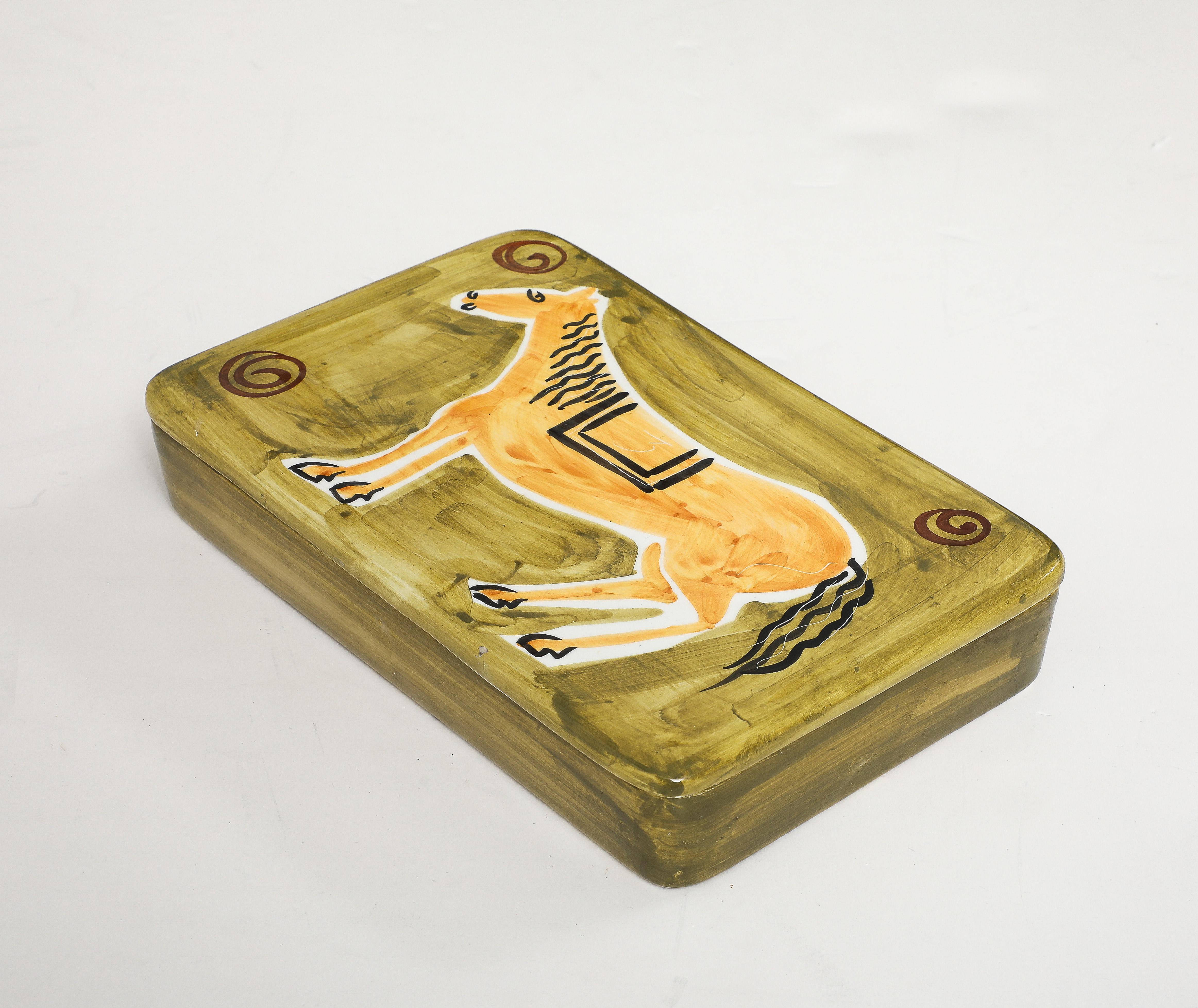 Caballo Caja de porcelana decorada a mano Moderno de mediados de siglo en venta