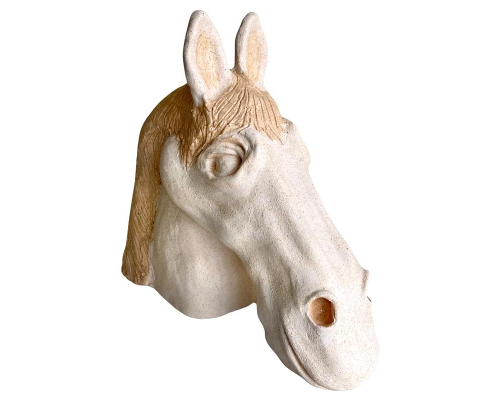 Pferdekopf-Büste aus Keramik, handgefertigte Keramik-Skulptur, Wohndekor  (Organische Moderne) im Angebot