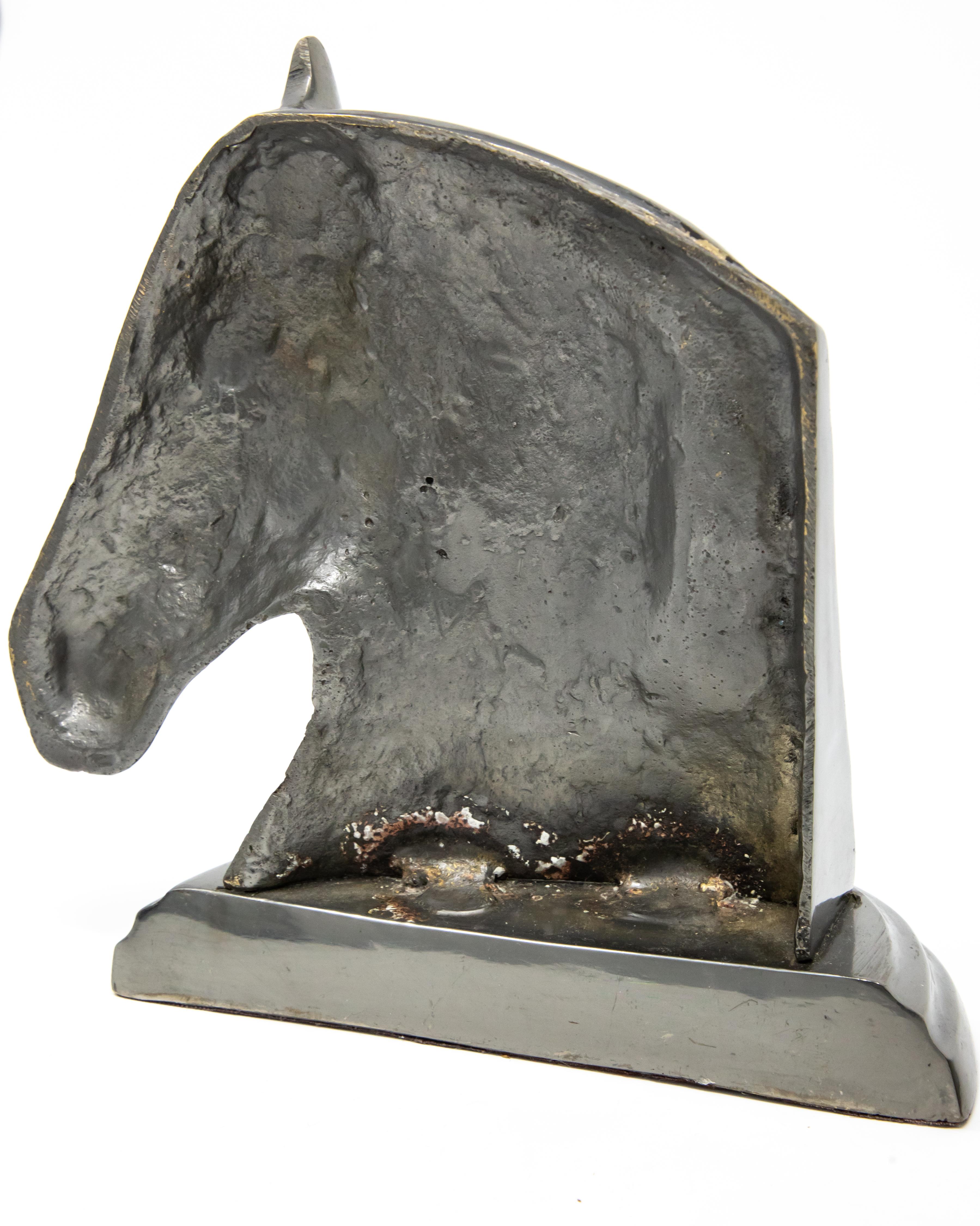 Horse Head Metal Bookends In Fair Condition For Sale In Cookeville, TN