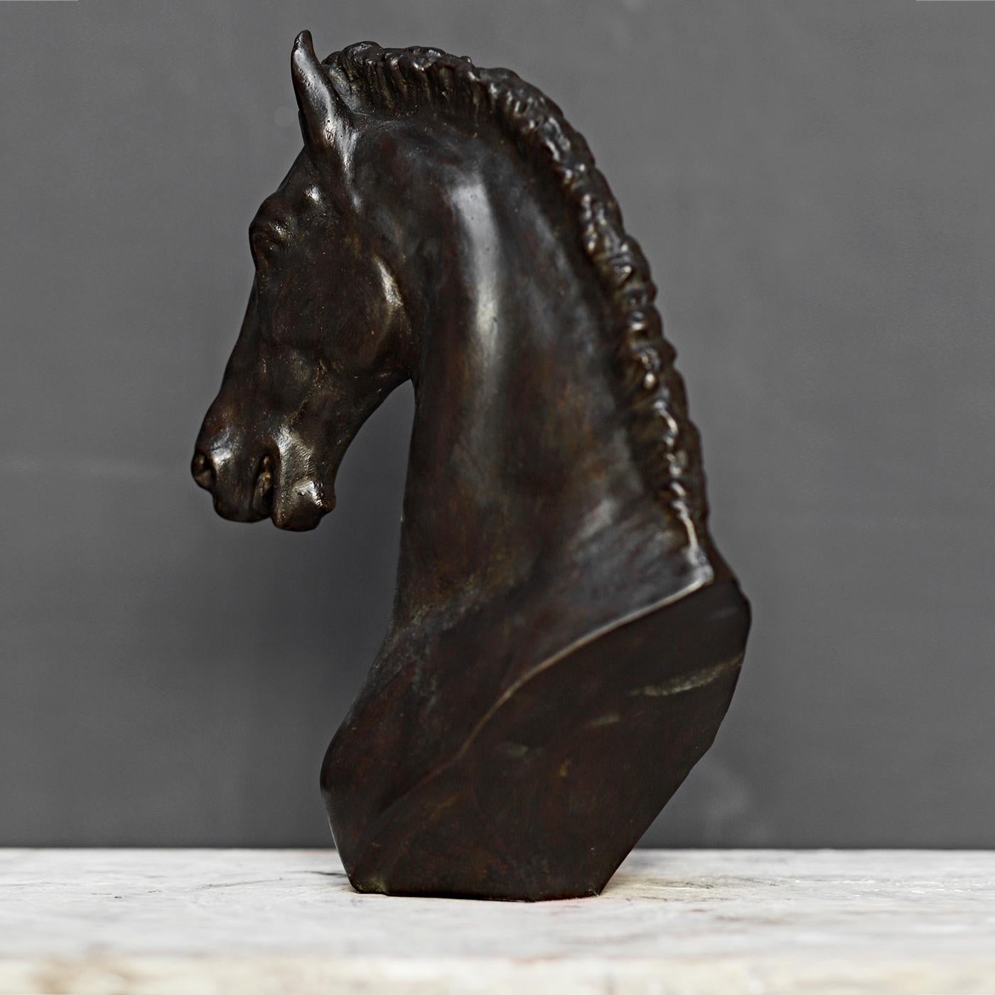horse head bust