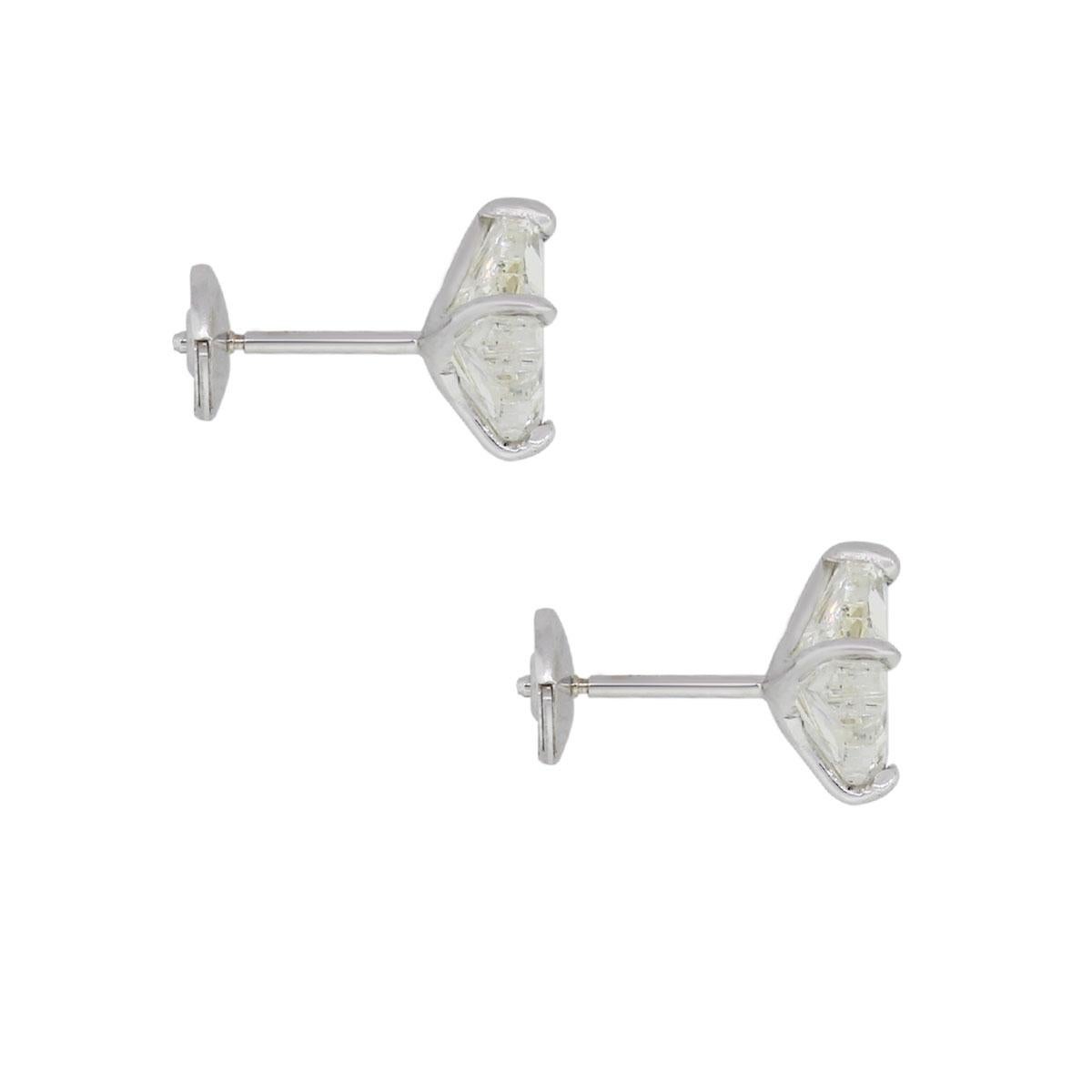 Material: 14k white gold
Diamond Details: Approximately 3.45ctw of horse head shape diamonds. Diamonds are J in color and SI2 in clarity.
Measurements: 0.53″ x 0.34″ x 0.38″
Earring Backs: Tension post
Total Weight: 1.6g (1dwt)
Additional Details: