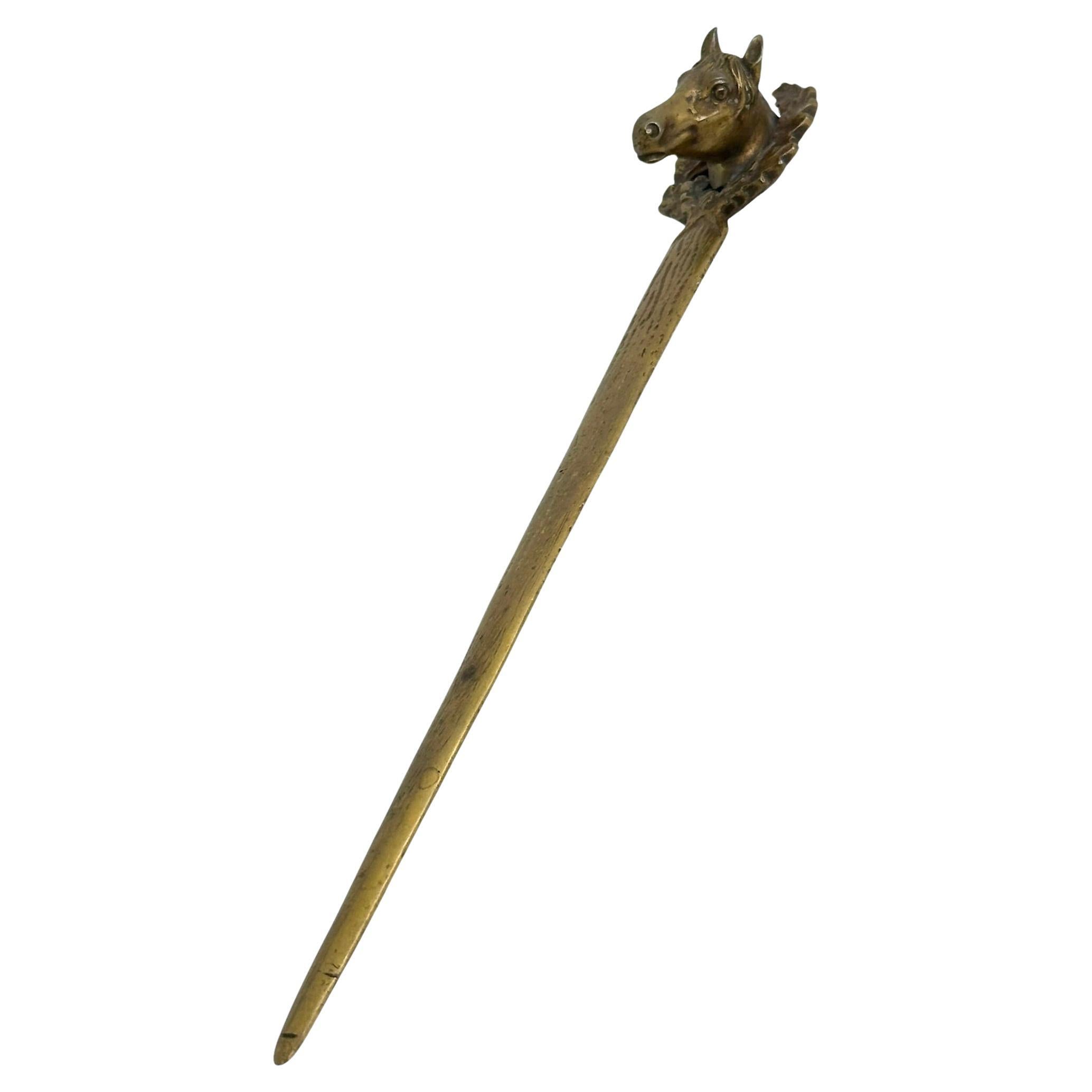What is antique bronze finish?