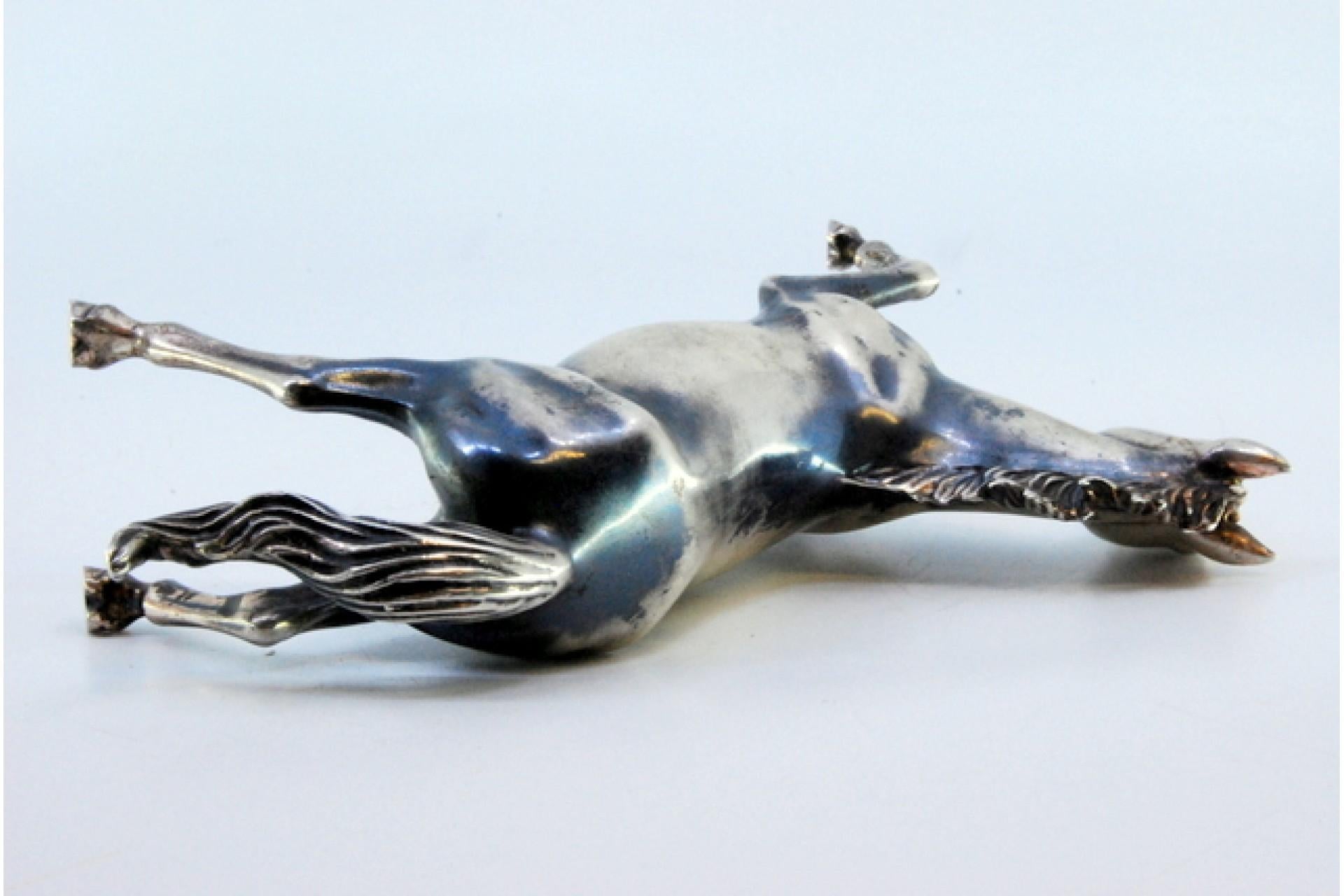 Européen Horse in nielada silver in gallop position en vente