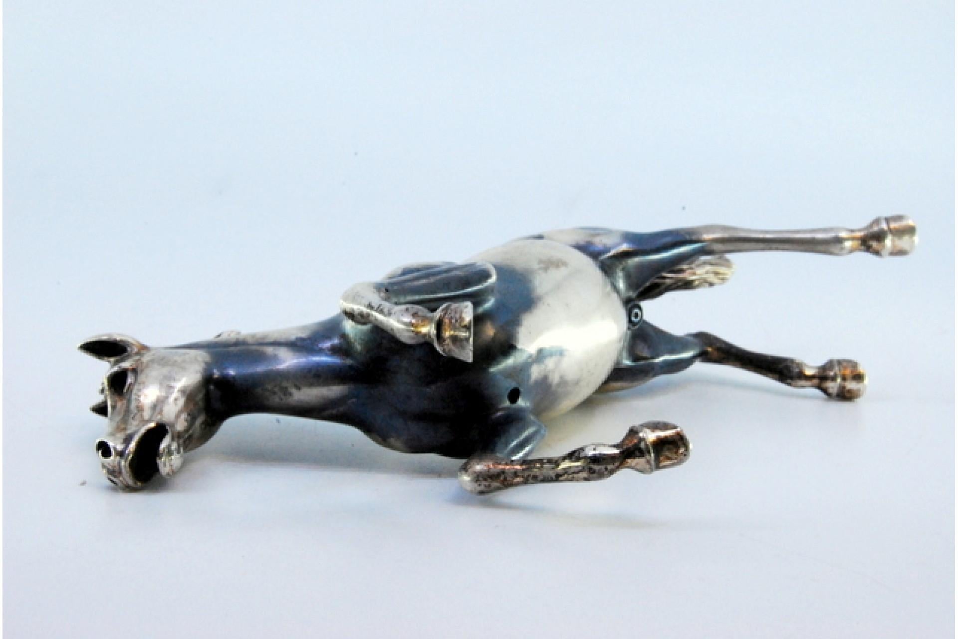 Horse in nielada silver in gallop position Bon état - En vente à Porto, PT