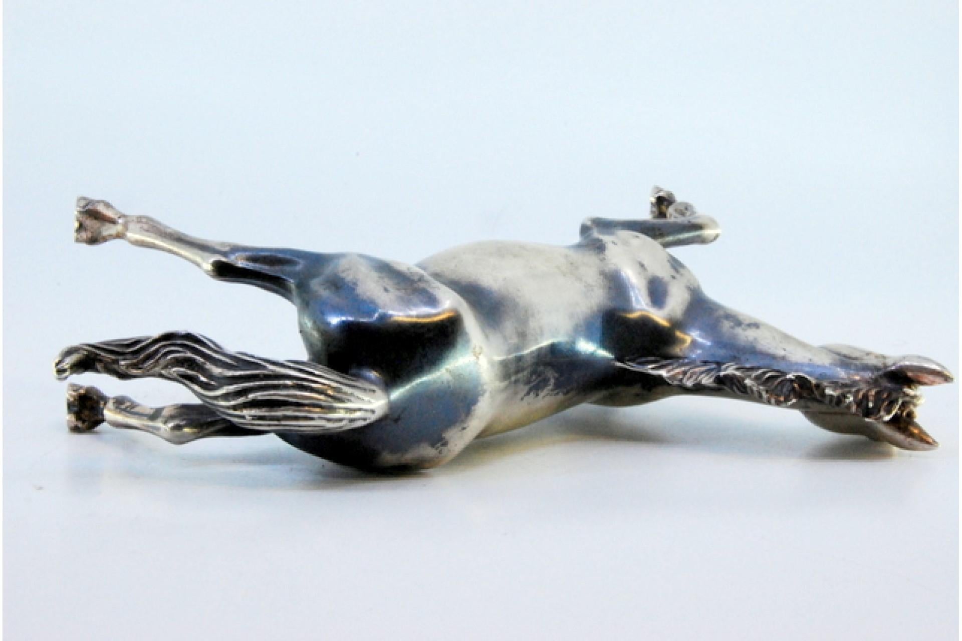 20ième siècle Horse in nielada silver in gallop position en vente