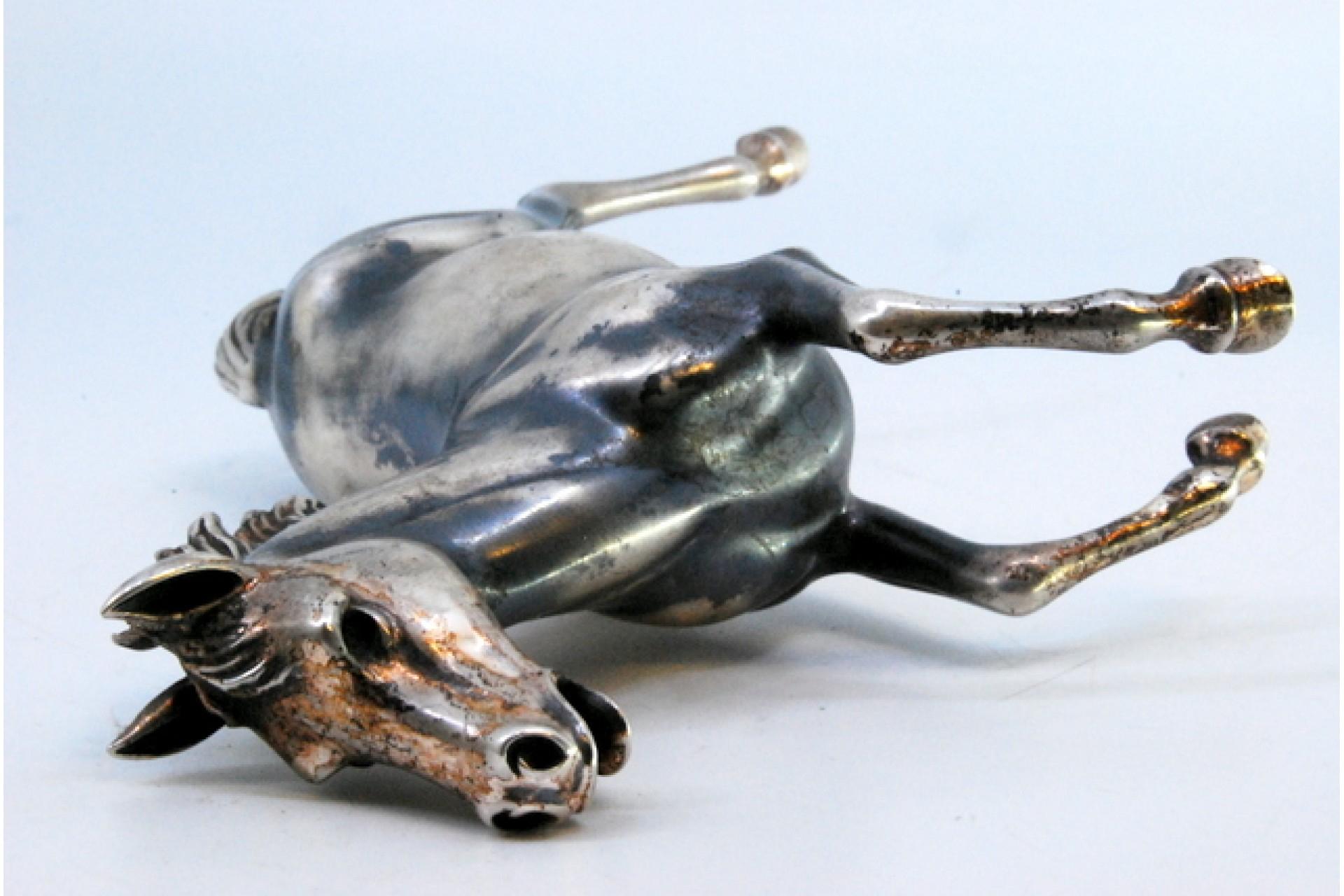 Argent Horse in nielada silver in gallop position en vente