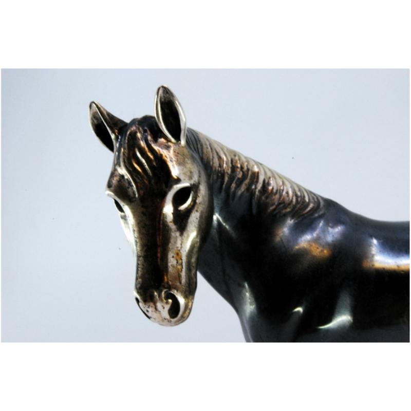 Argent Horse in nielada silver in trotting position en vente