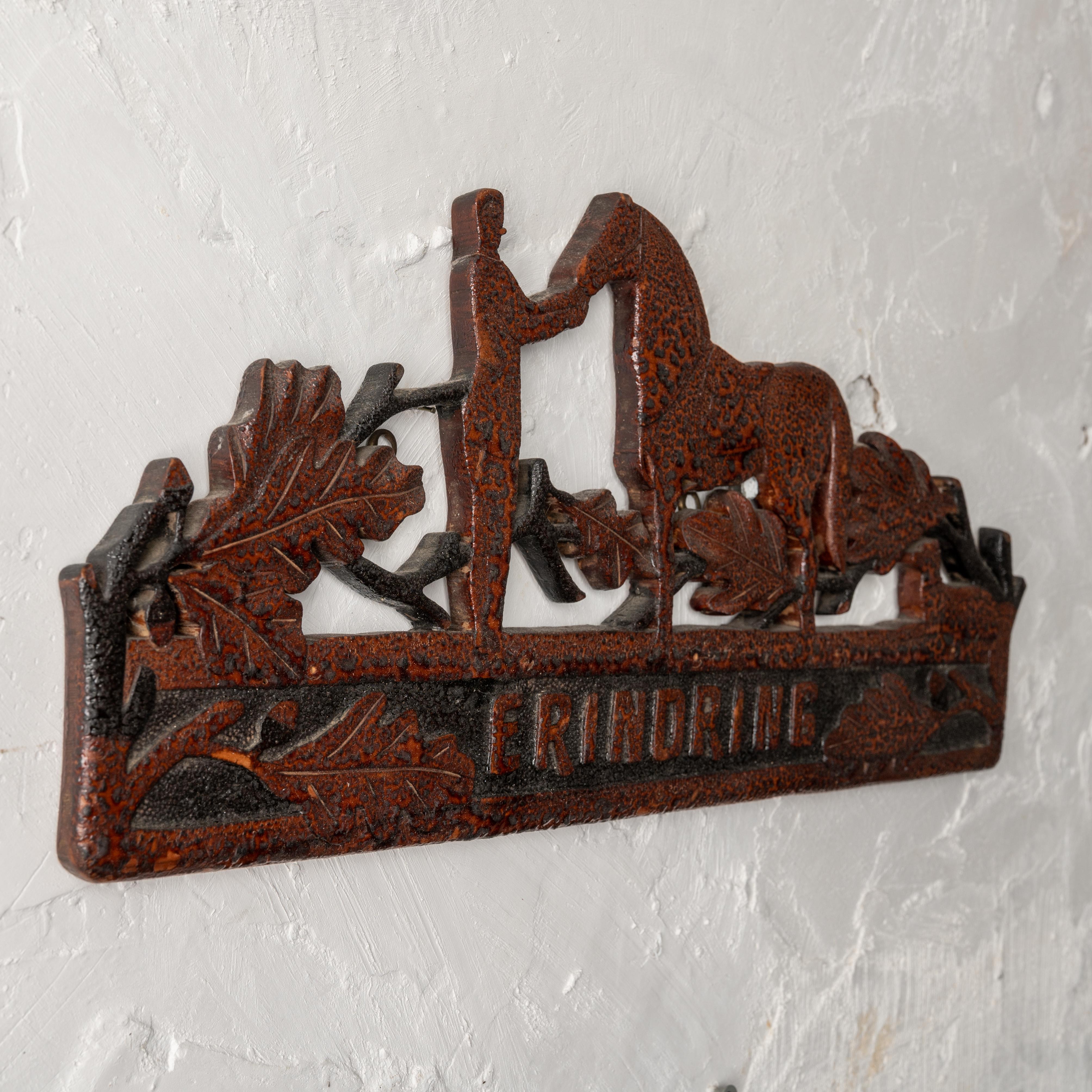 Caballo conmemorativo Talla de arte popular, c.1890 Fines del siglo XIX en venta
