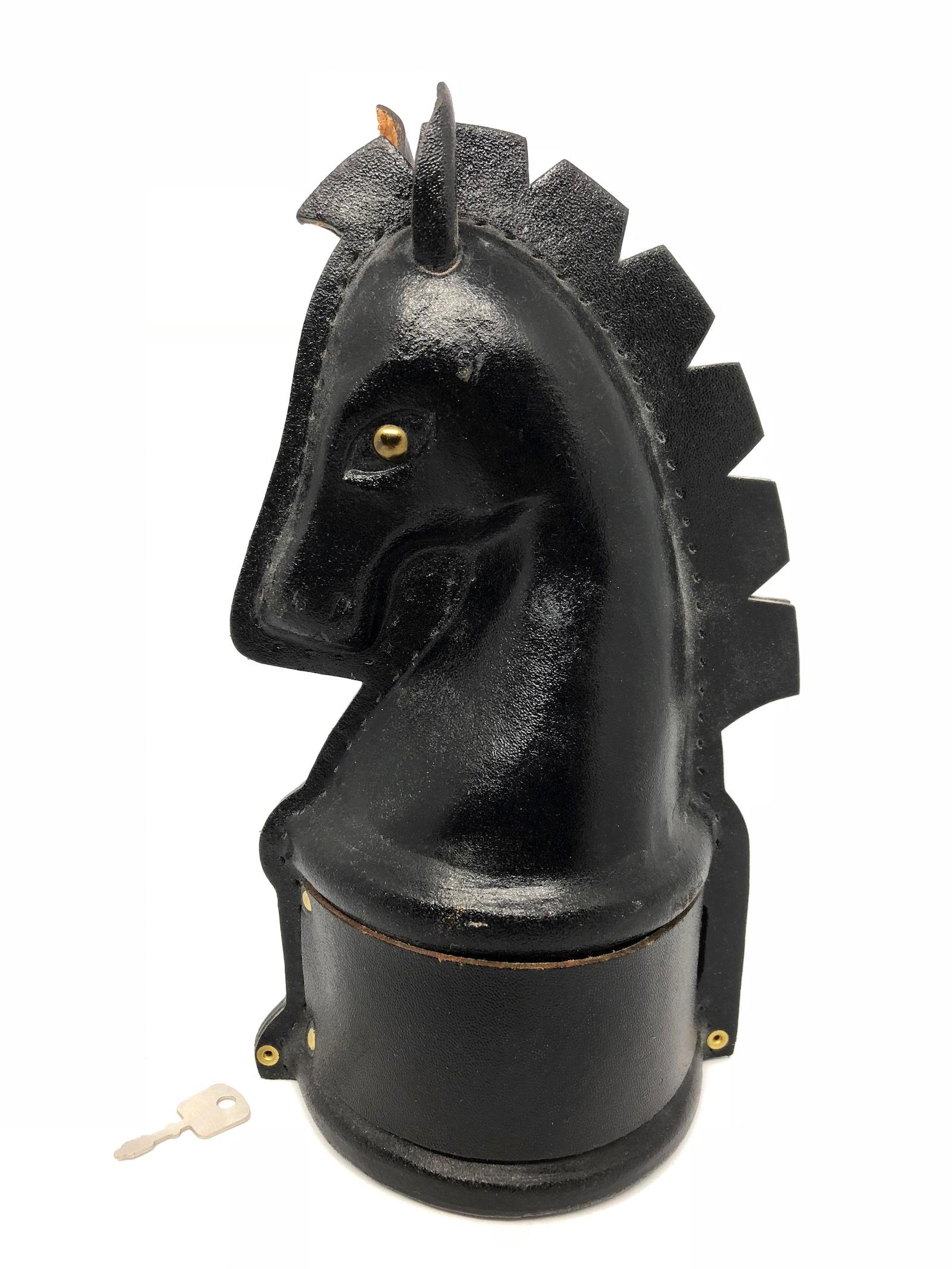 Horse Money Box Piggy Bank Made of Leather Mid-Century Modern, 1970s (Ende des 20. Jahrhunderts)