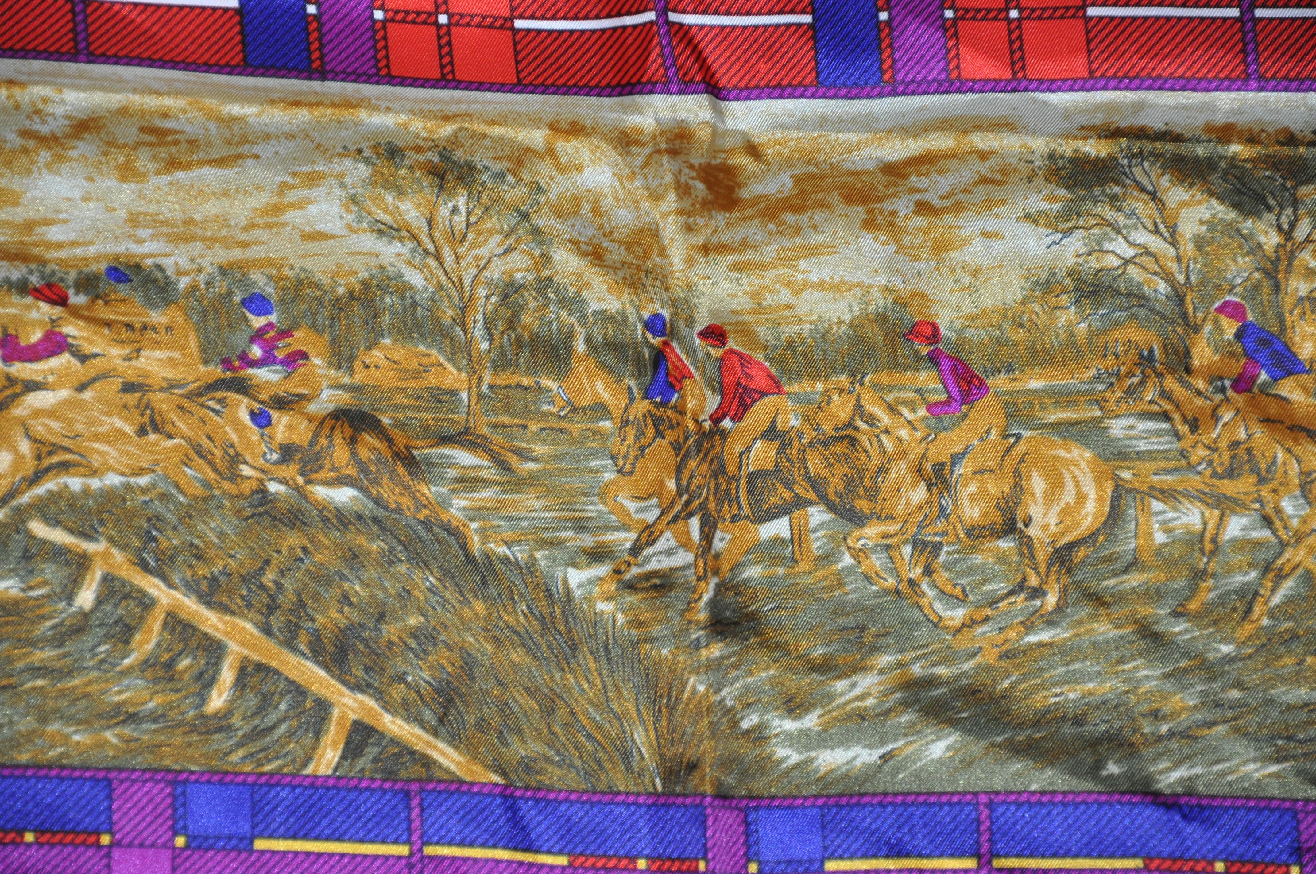 Marron « Horse Riding Scenes » avec écharpe centrale en soie à carreaux multicolores vives et audacieuses en vente