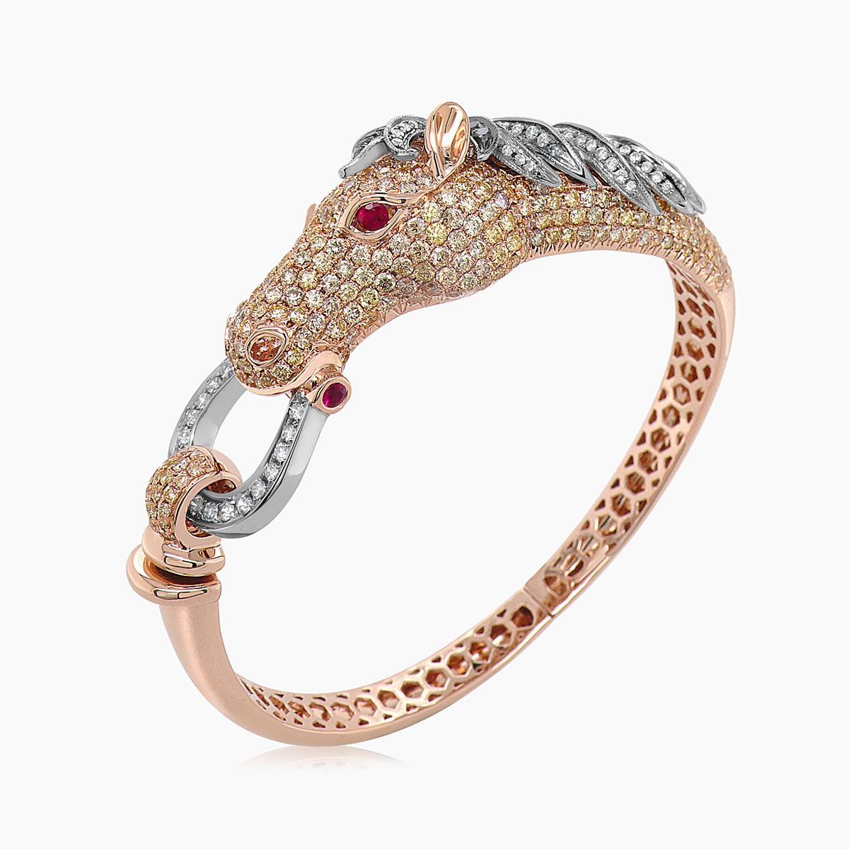 Taglio misto Cavallo Stallone Pony Diamante Pave Rubino Bracciale in oro rosa e bianco 18 carati in vendita