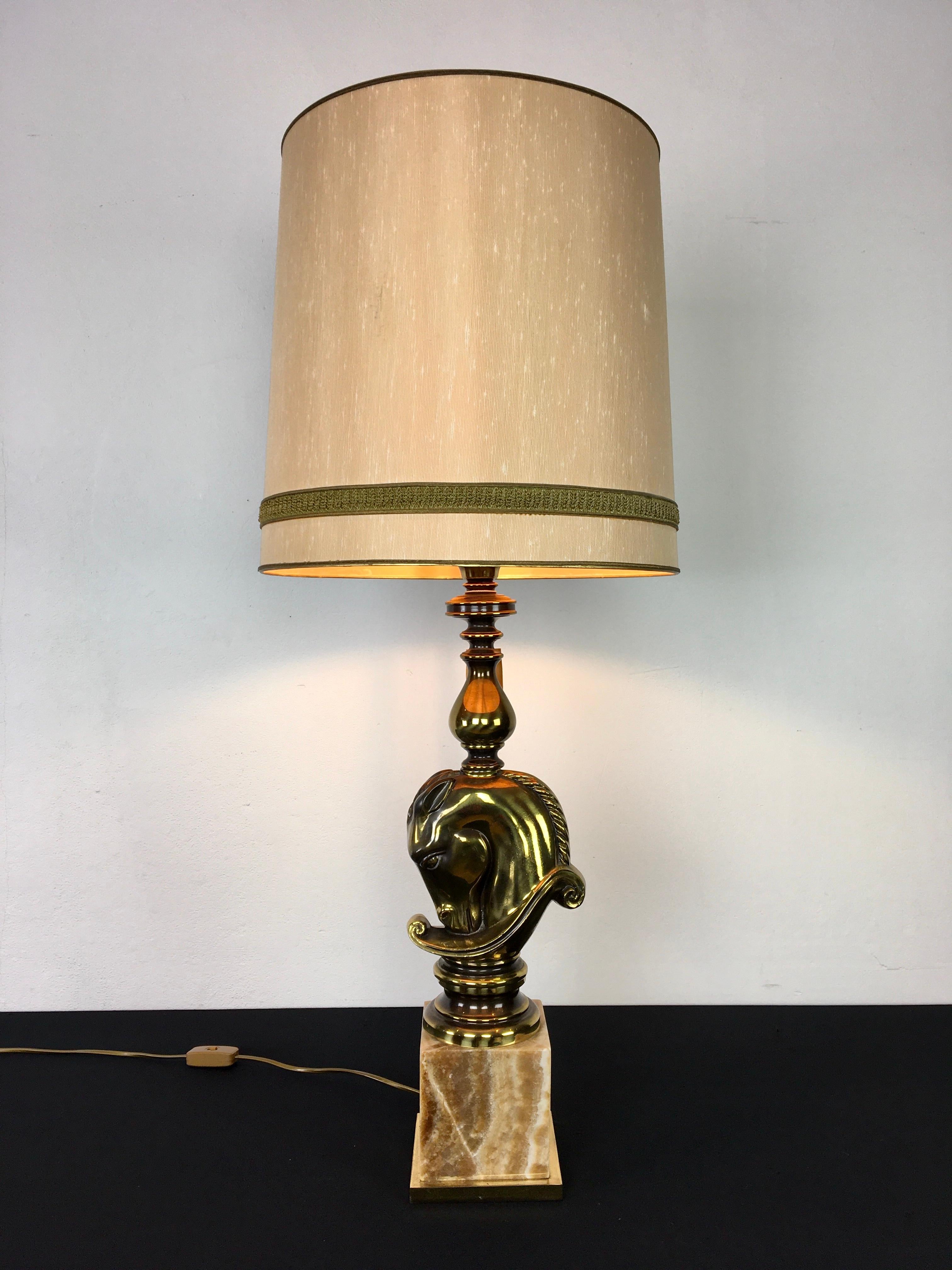 Hollywood Regency Lampe de table cheval sur socle en onyx,  Deknudt , Belgique, années 1970 en vente