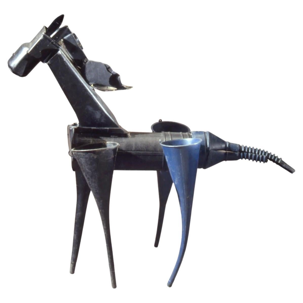 Caballo sin nombre Escultura Ensamblaje de plástico Negro 1997 por Jerry Ross Barrish