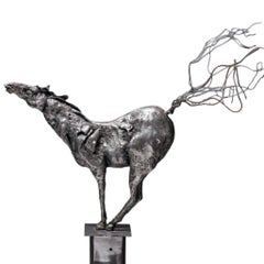 Escultura metálica de caballo Horselaugh de pie