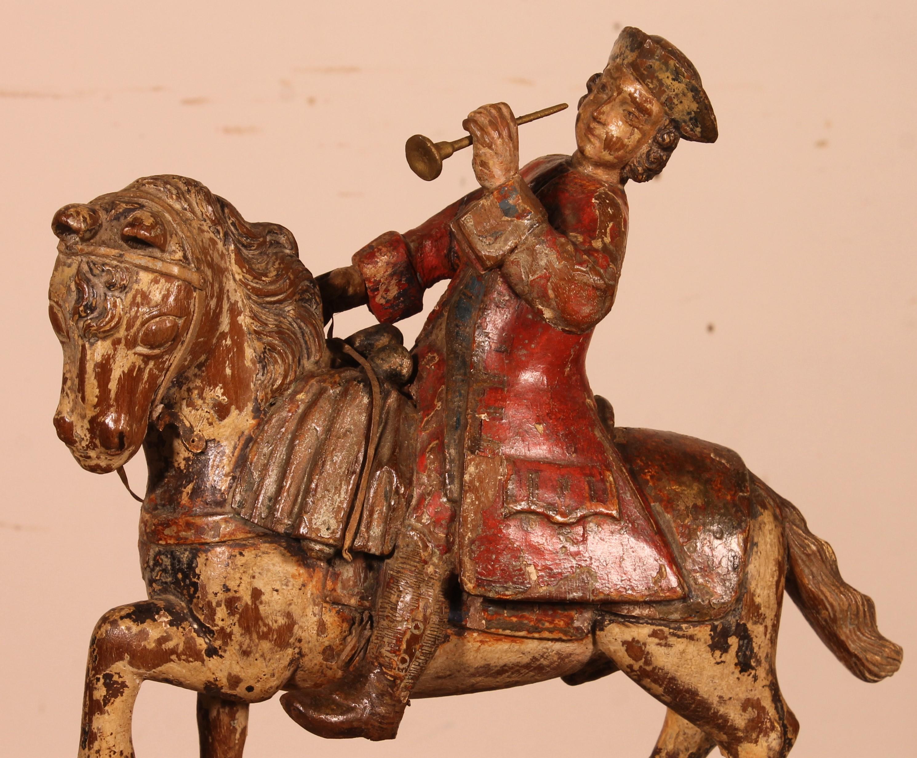 Superb horseman from the 18th century - France
Very beautiful rare subject which probably represents a horseman during a hunt
Very good quality of sculpture
Superb original polychromy
Superb patina and in very good condition
Measure: Height