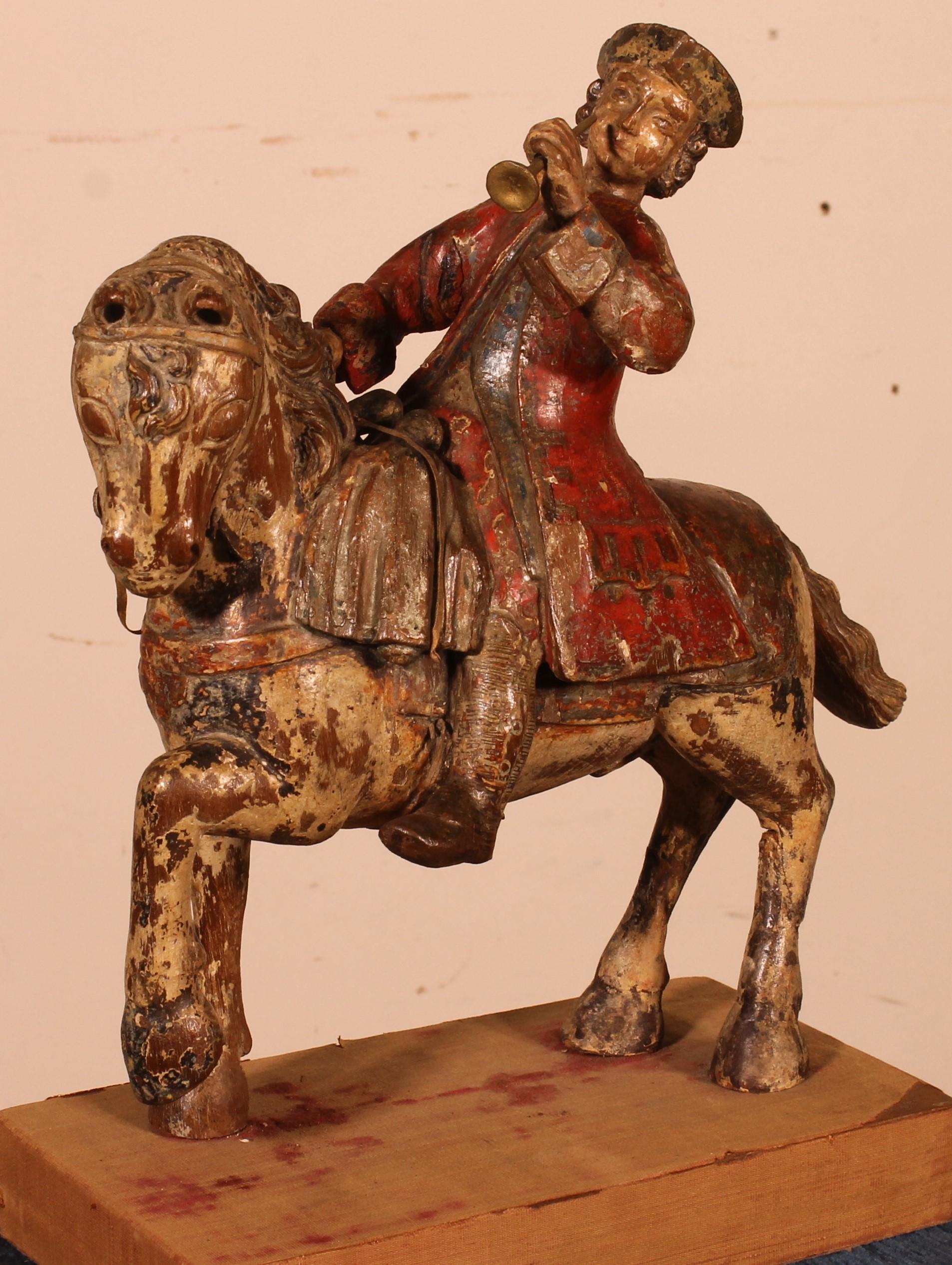 Horseman in Carved Wood-18th Century In Good Condition In Brussels, Brussels