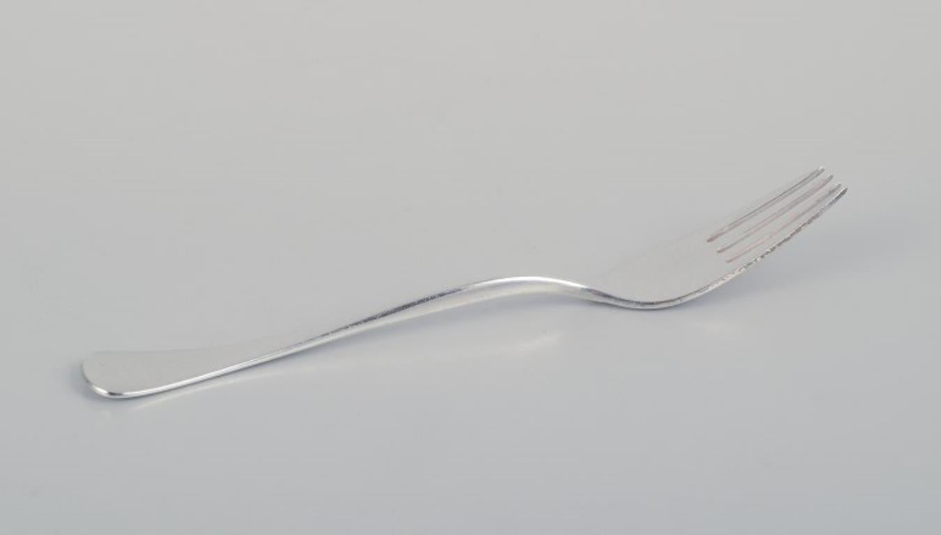 Horsens Silver. A set of eight lunch forks in 830 silver.
Modernist and sleek design.
Approximately from the 1960s.
Hallmarked.
In excellent condition.
Dimensions: L 17.9 cm.