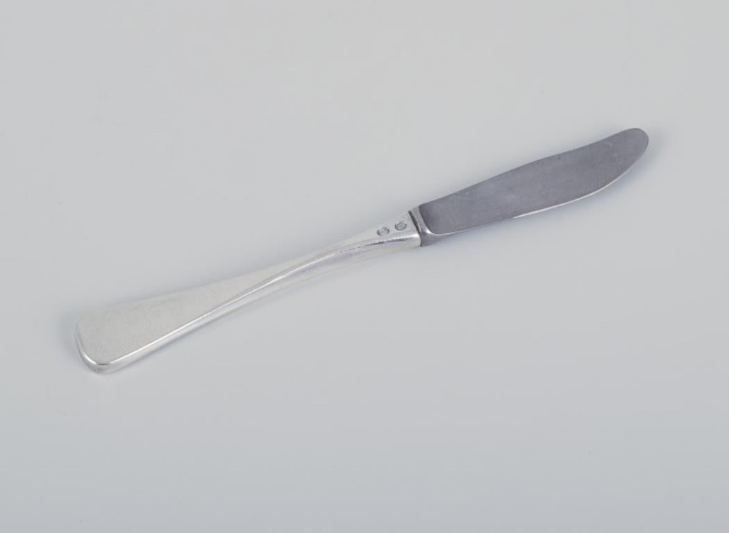Horsens Silver. Fruit knife in 830 silver with a stainless steel blade.
Modernist and sleek design.
Approximately from the 1960s.
Hallmarked.
In excellent condition.
Dimensions: L 12.8 cm.