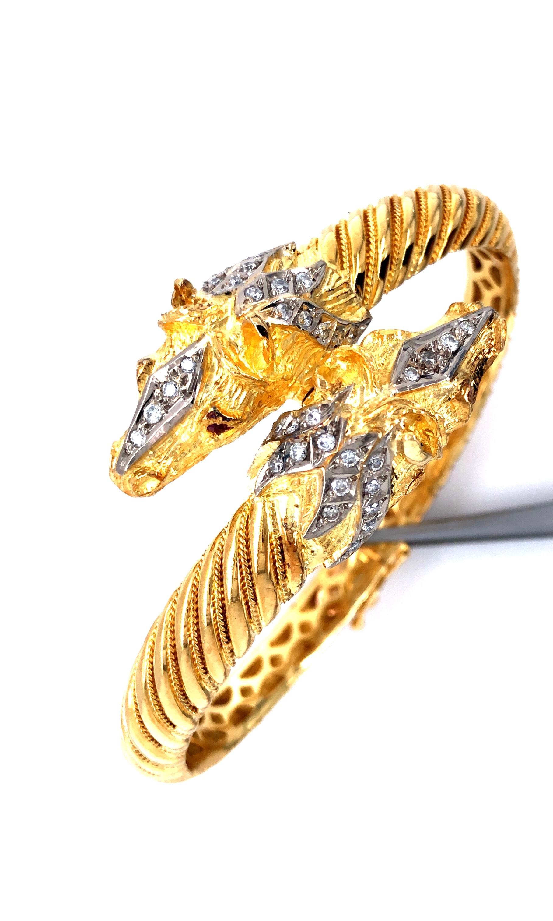 Horses Head 18 Karat Yellow Gold Bangle with Diamonds, Rubies, circa 1970 In Good Condition In Miami, FL