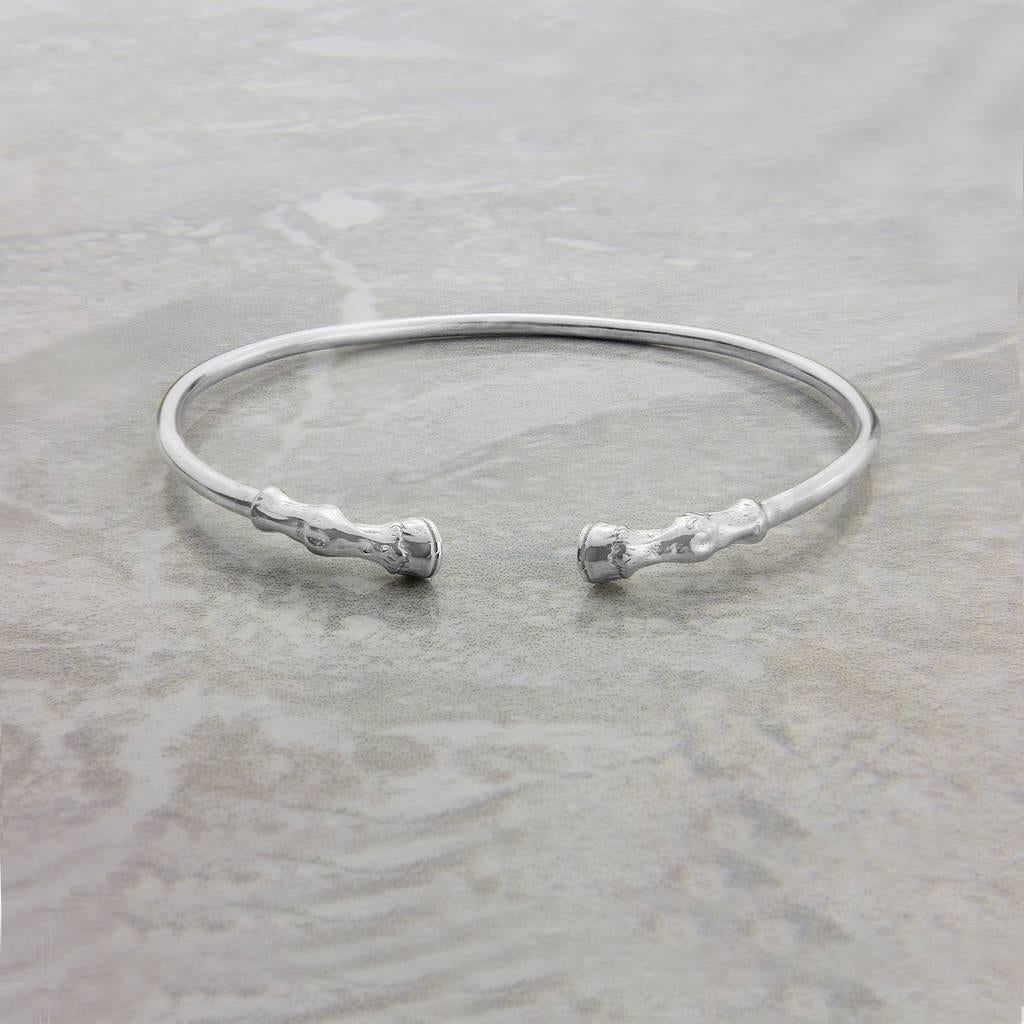 Contemporary Horse's Hooves Bangle in Sterling Silver For Sale