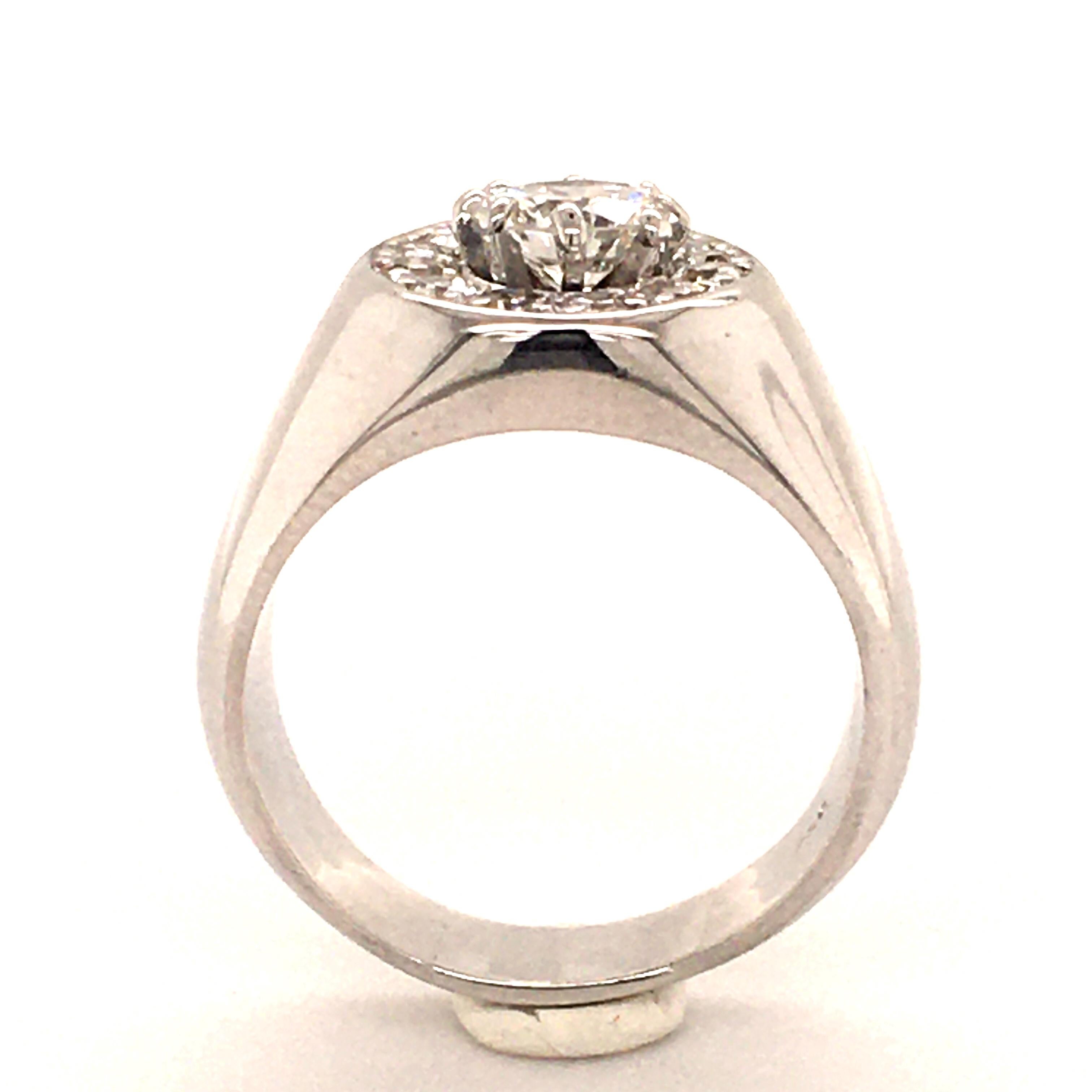 Horseshoe Diamond Ring in White Gold In Good Condition In Lucerne, CH