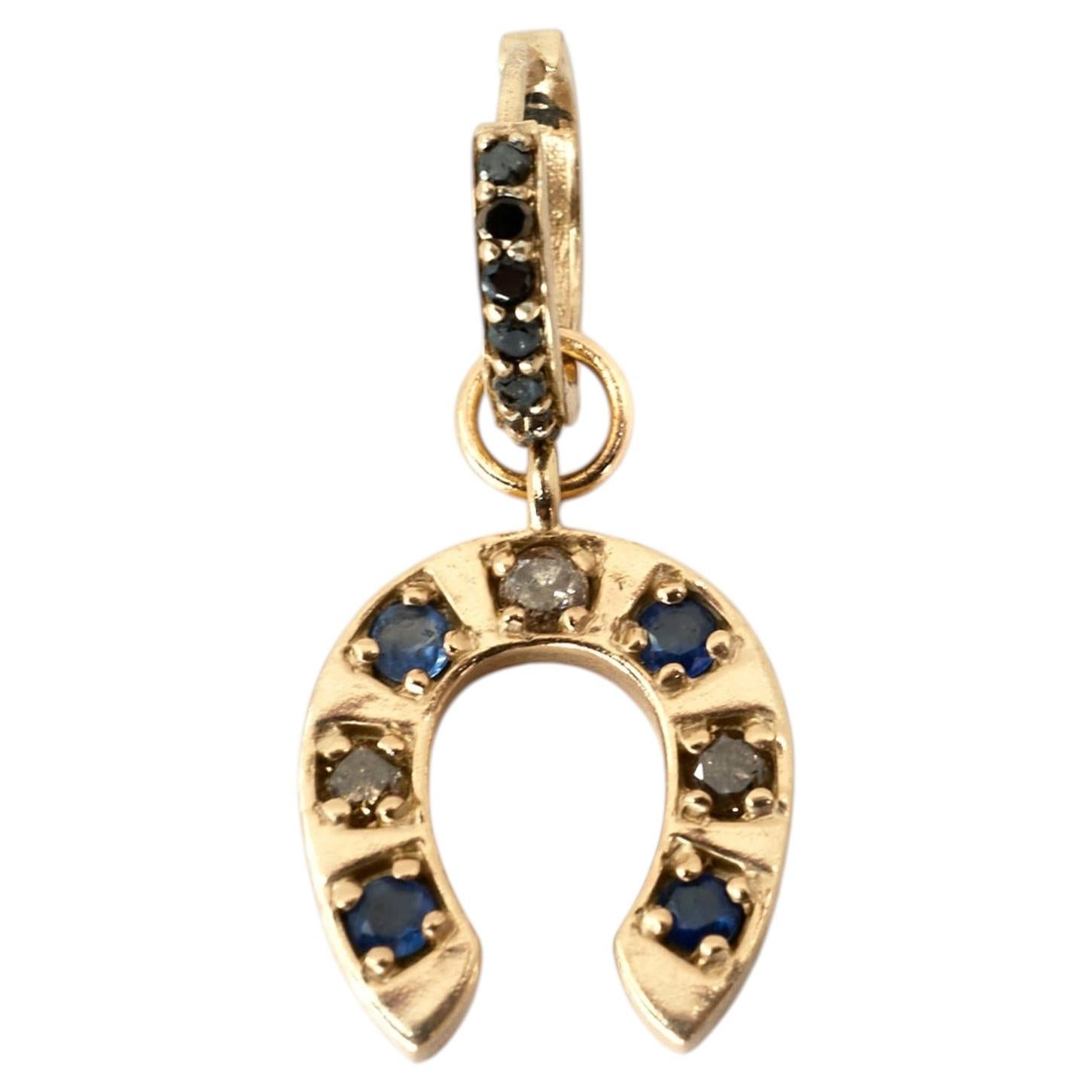 What does horseshoe jewelry mean?