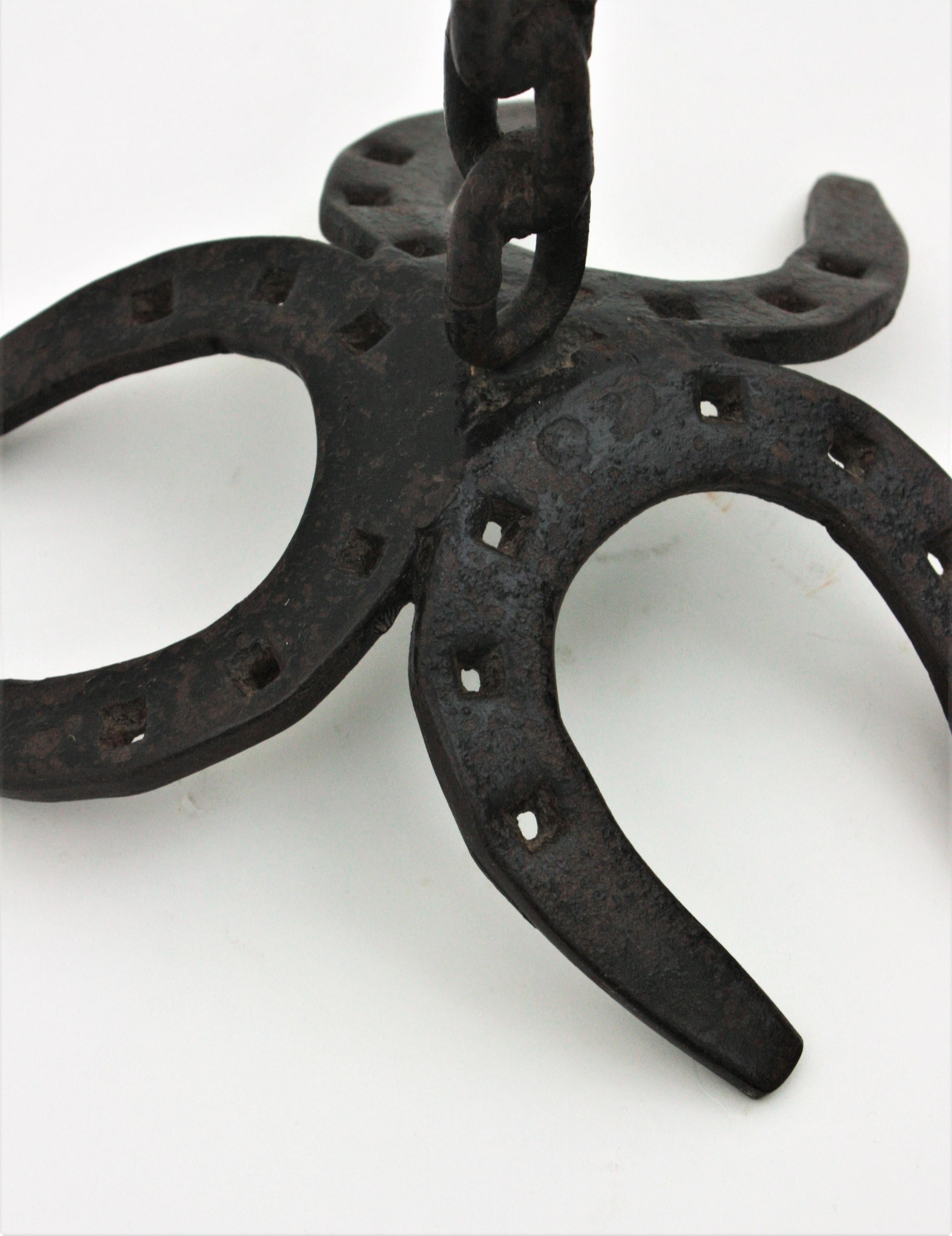 French Iron Chain Link Floor Ashthay with Horseshoe Detail, 1950s For Sale 6