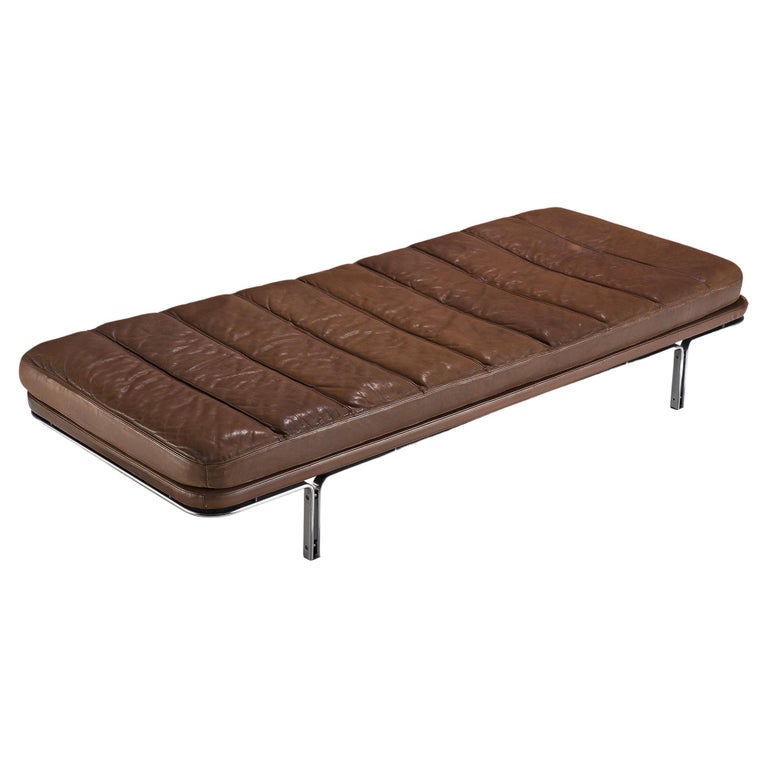 Horst Brüning Daybed in Original Brown Leather and Chrome For Sale