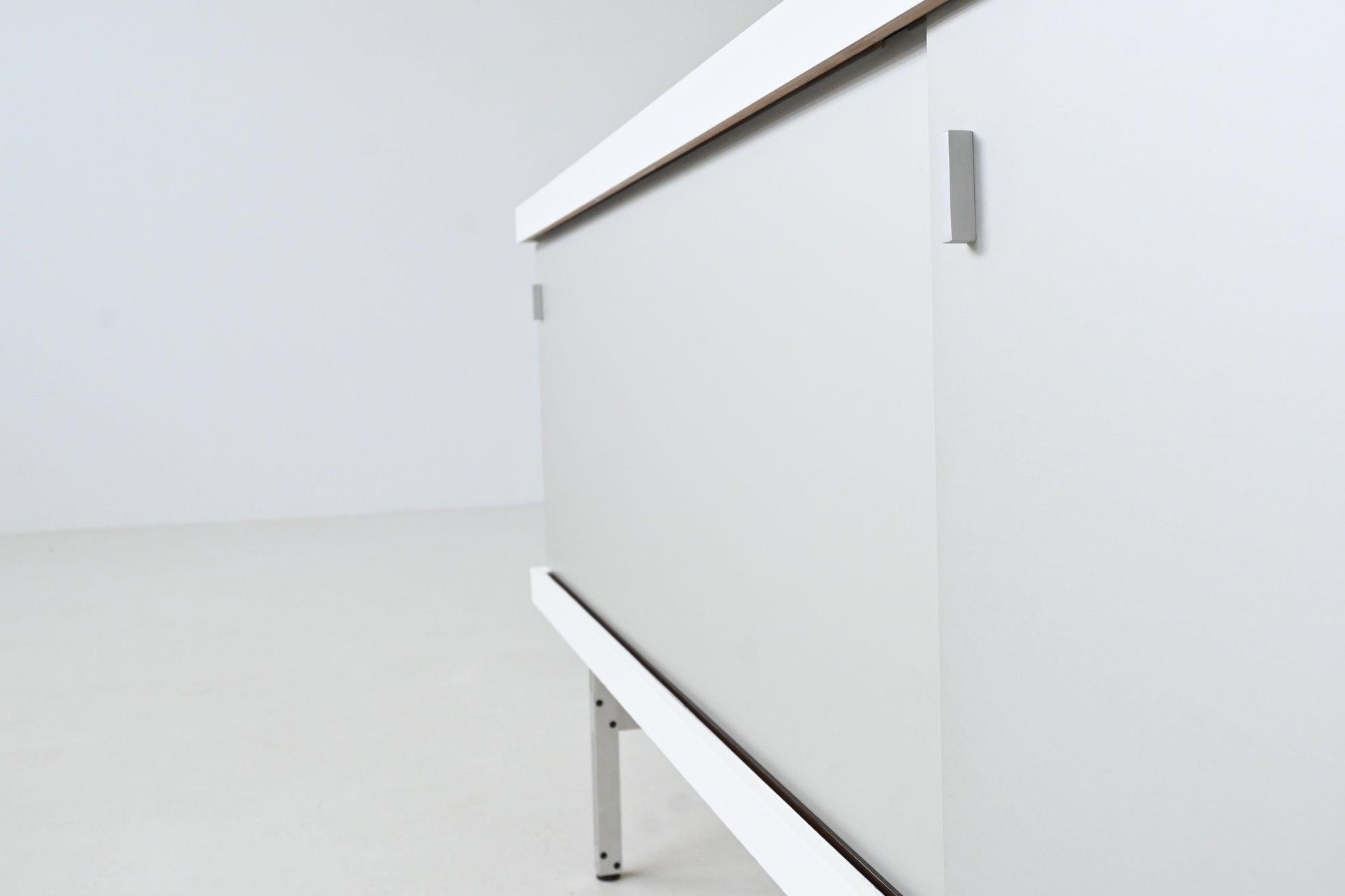 Horst Bruning model 1730 large sideboard Behr Germany 1960 For Sale 8