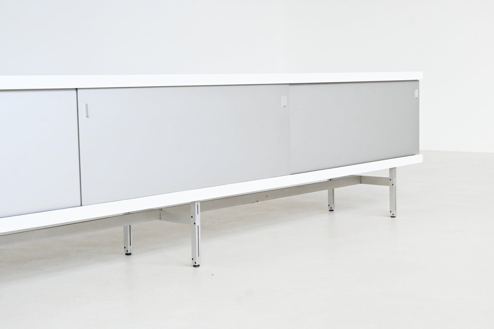 Horst Bruning model 1730 large sideboard Behr Germany 1960 For Sale 10