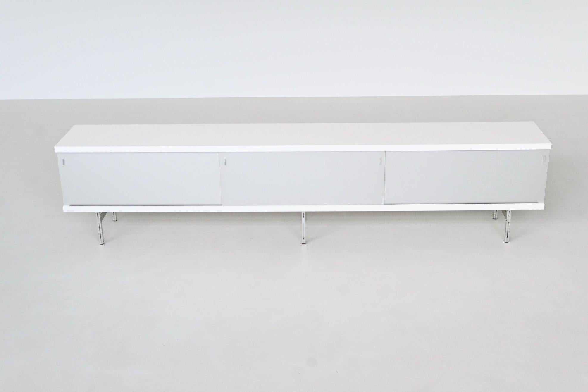 Horst Bruning model 1730 large sideboard Behr Germany 1960 For Sale 12