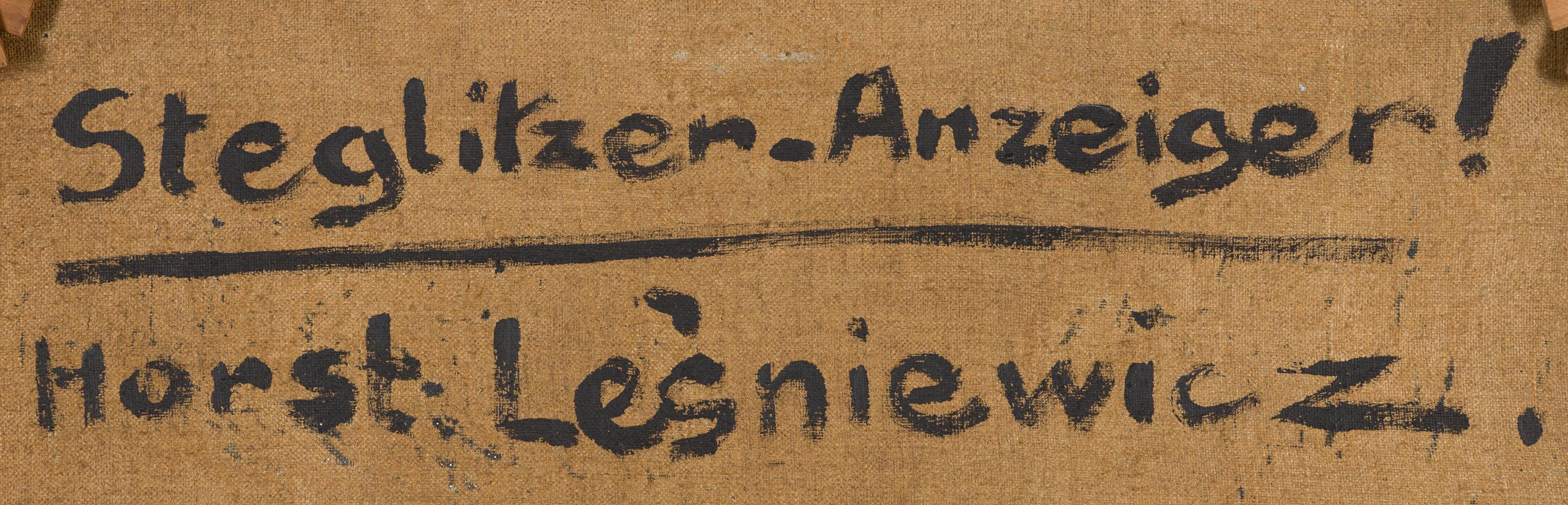 Horst Lesniewicz è stato un artista tedesco del dopoguerra e contemporaneo nato nel 1926 e noto per il suo stile pittorico espressivo e provocatorio. 'Steglitzer Anzeiger!' è stato creato sotto forma di collage e mostra una sezione del giornale