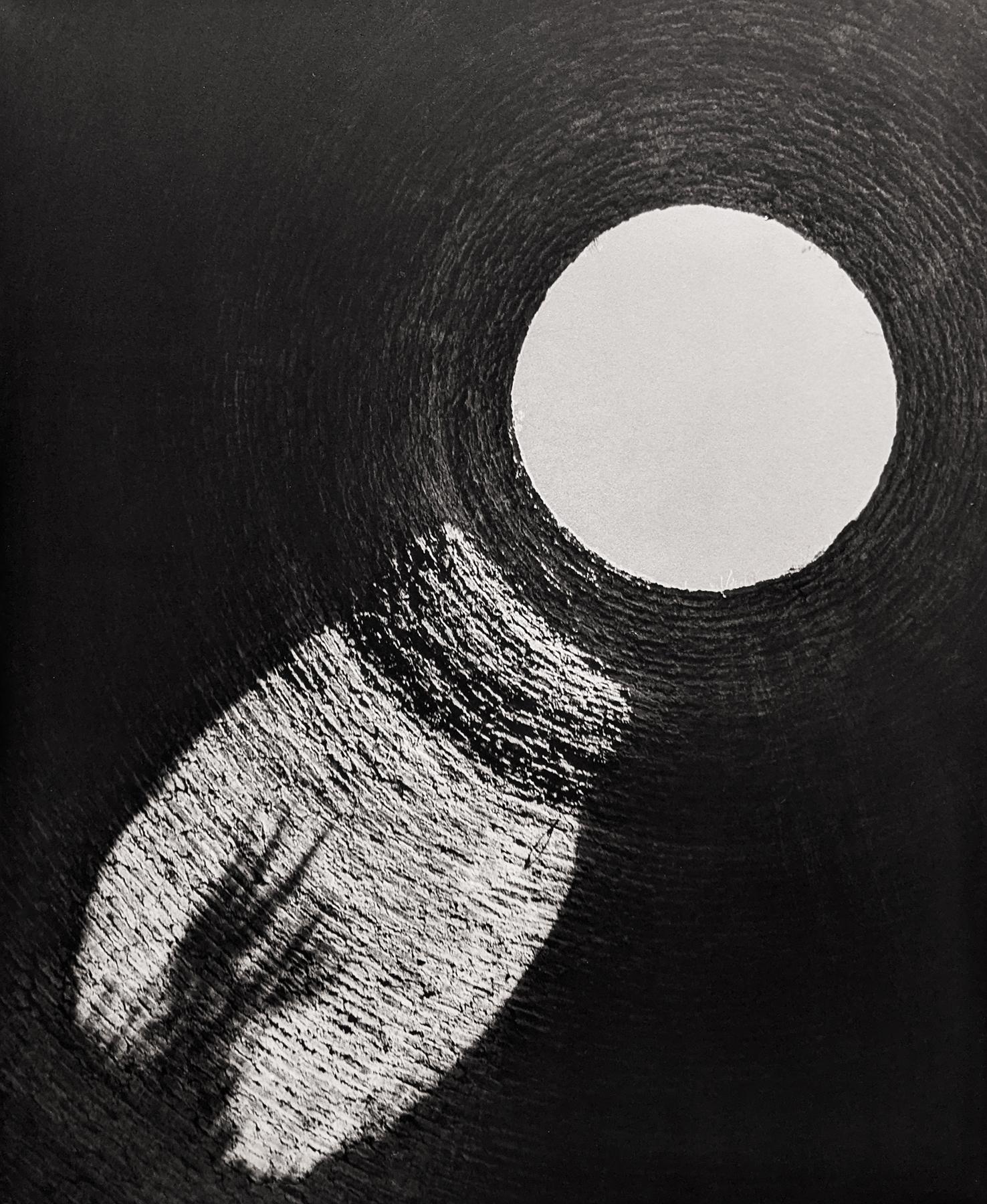 Horst P. Horst Black and White Photograph – Das Tor zur Freude, die Ruinen von Farahabad, Iran