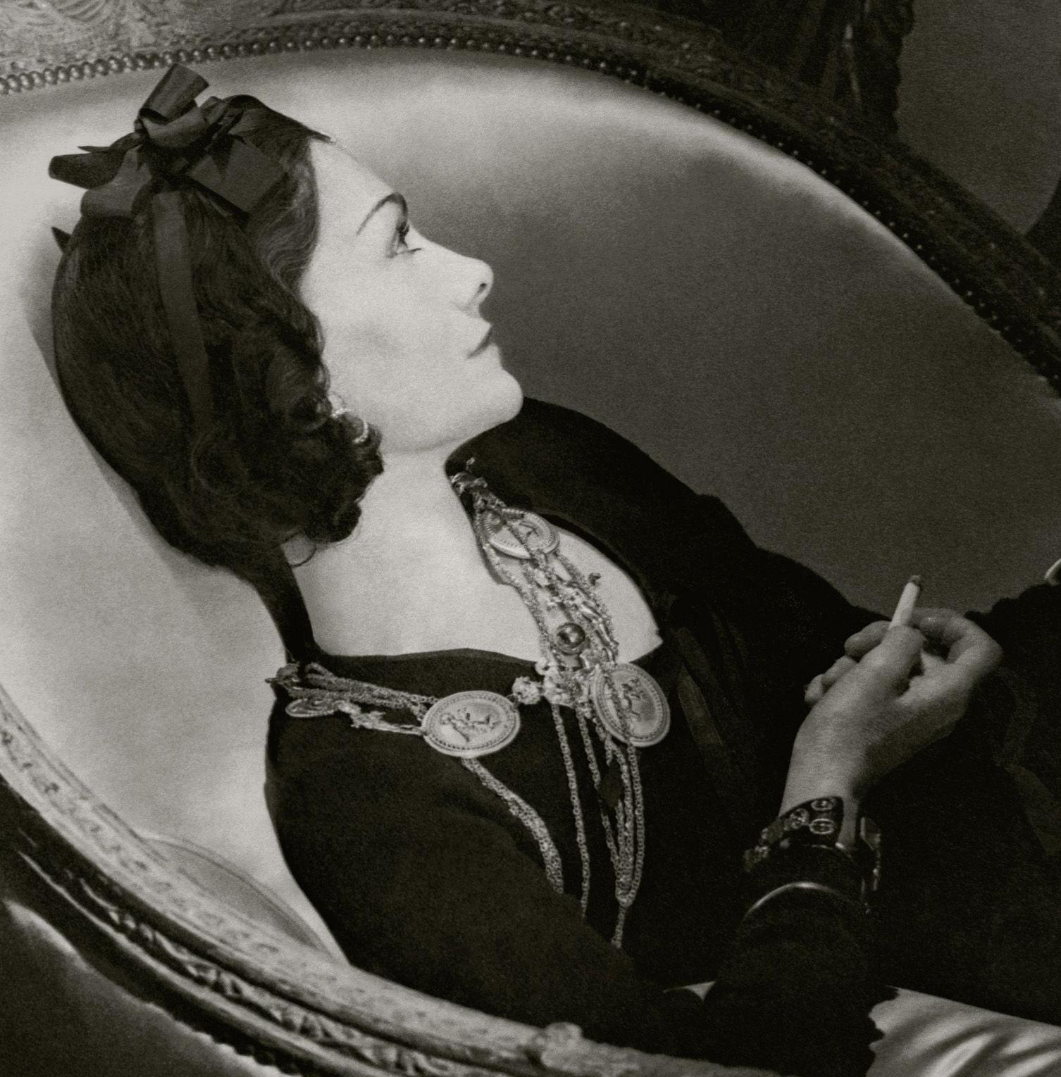 Coco Chanel, Paris, Silber-Gelatinedruck. Später gedruckt (Zeitgenössisch), Photograph, von Horst P. Horst