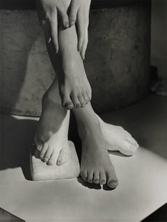 Horst, Belleza descalza. NY, Impresión en gelatina de plata (Impresor posterior)