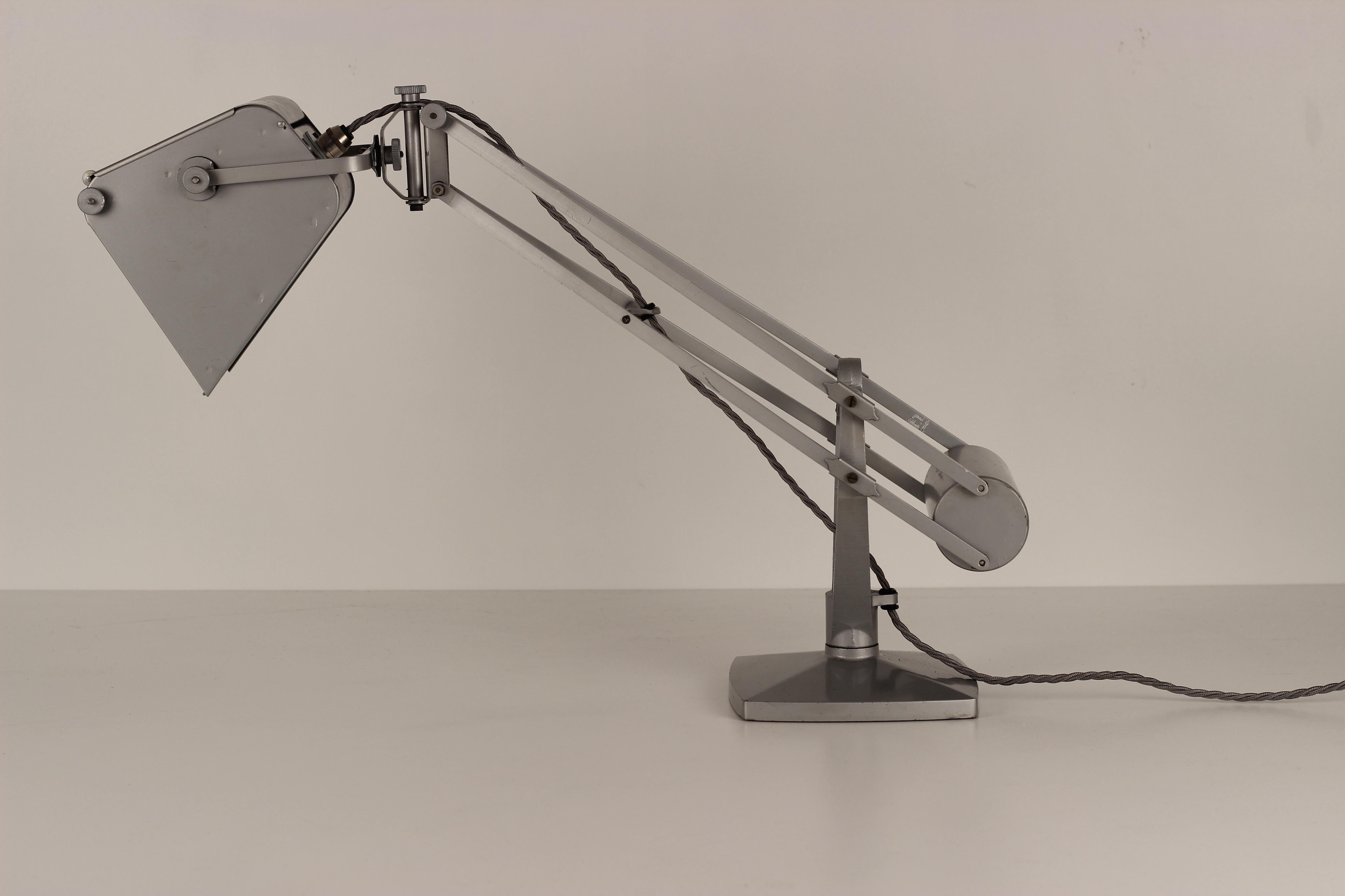 vintage magnifying lamp