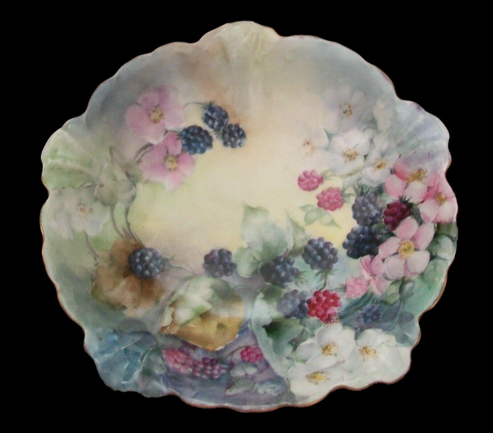 Canadian Hortense Mattice Gordon, Hand Painted Ceramic Cabinet Bowl, Canada, C. 1910 For Sale