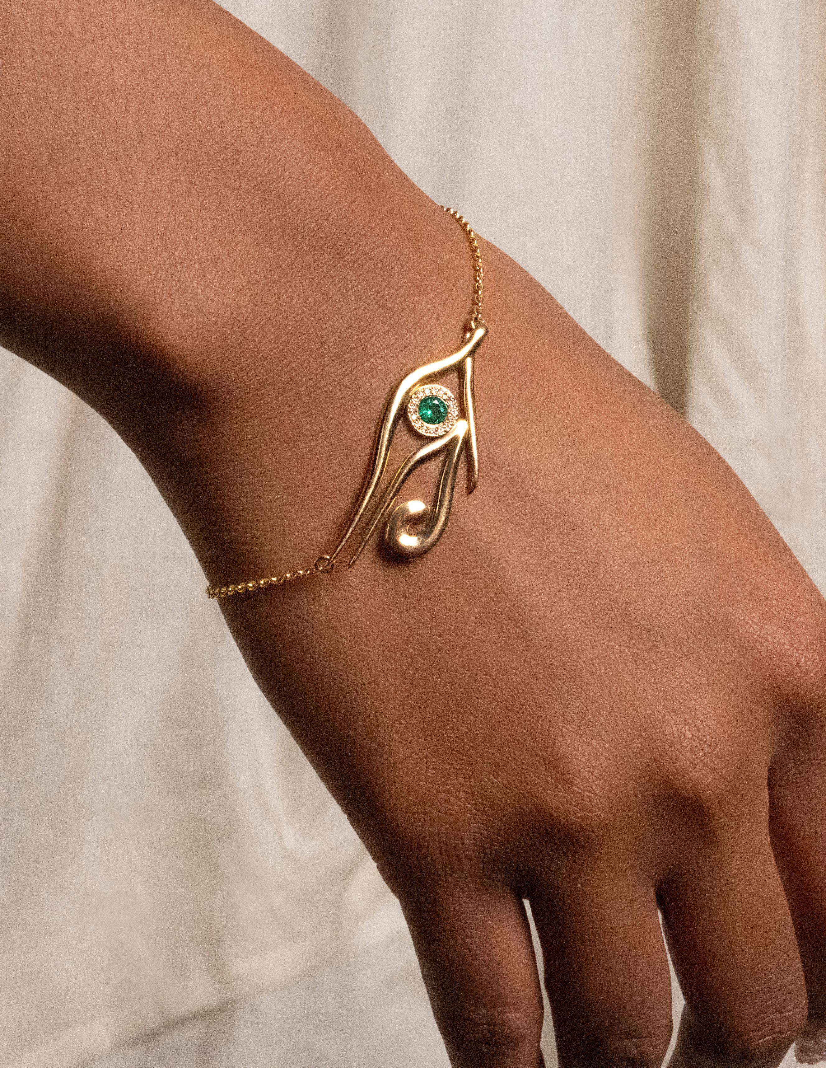 Women's or Men's Horus Bracelet in 18k Gold with Emerald & Diamonds For Sale