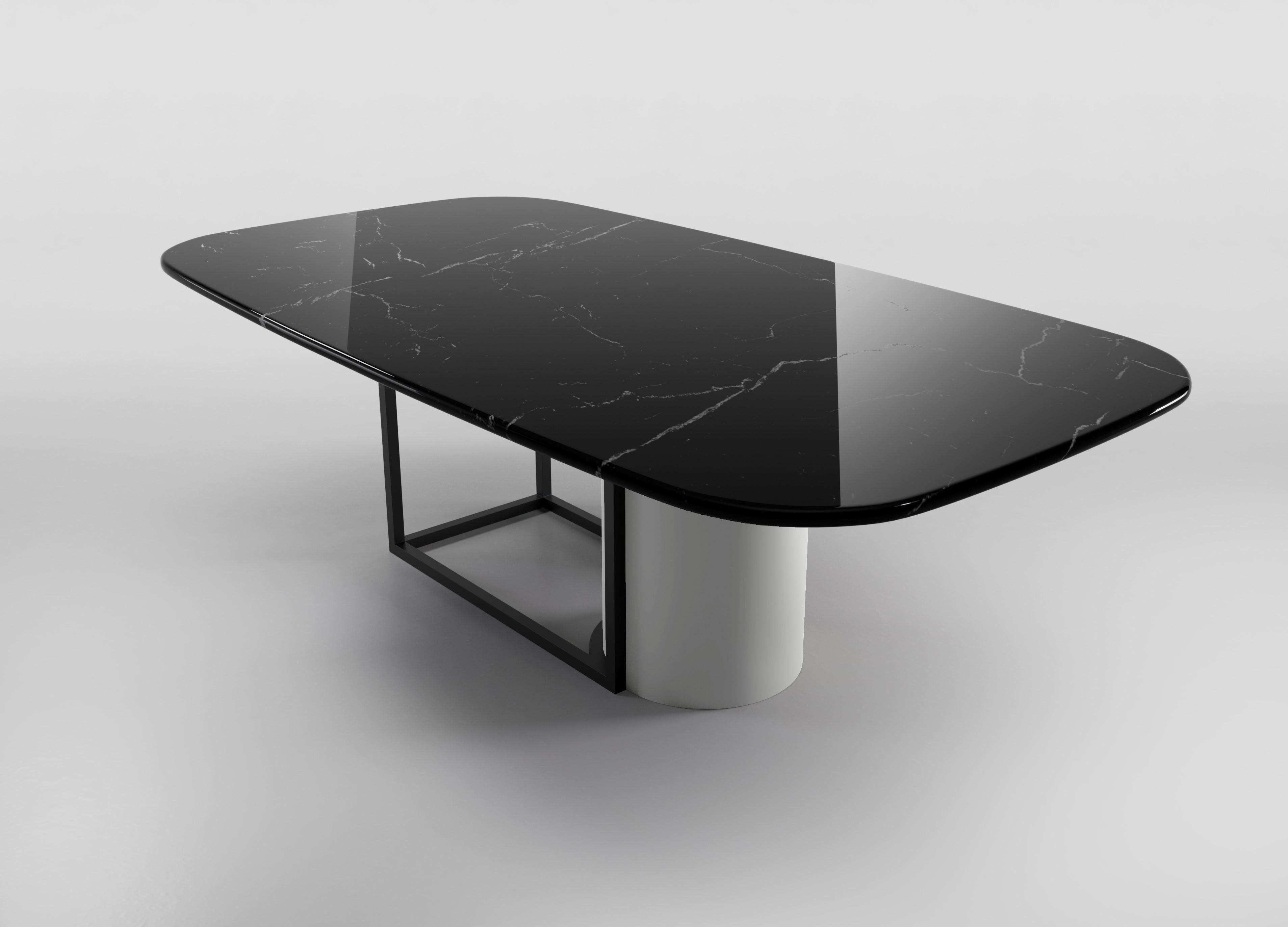 Horus Contemporary Dining Table in Lacquered and Metal In New Condition For Sale In London, GB