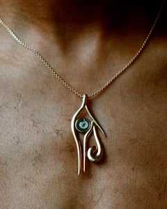 Horus Pendant in 18k Gold with Emerald & Diamonds