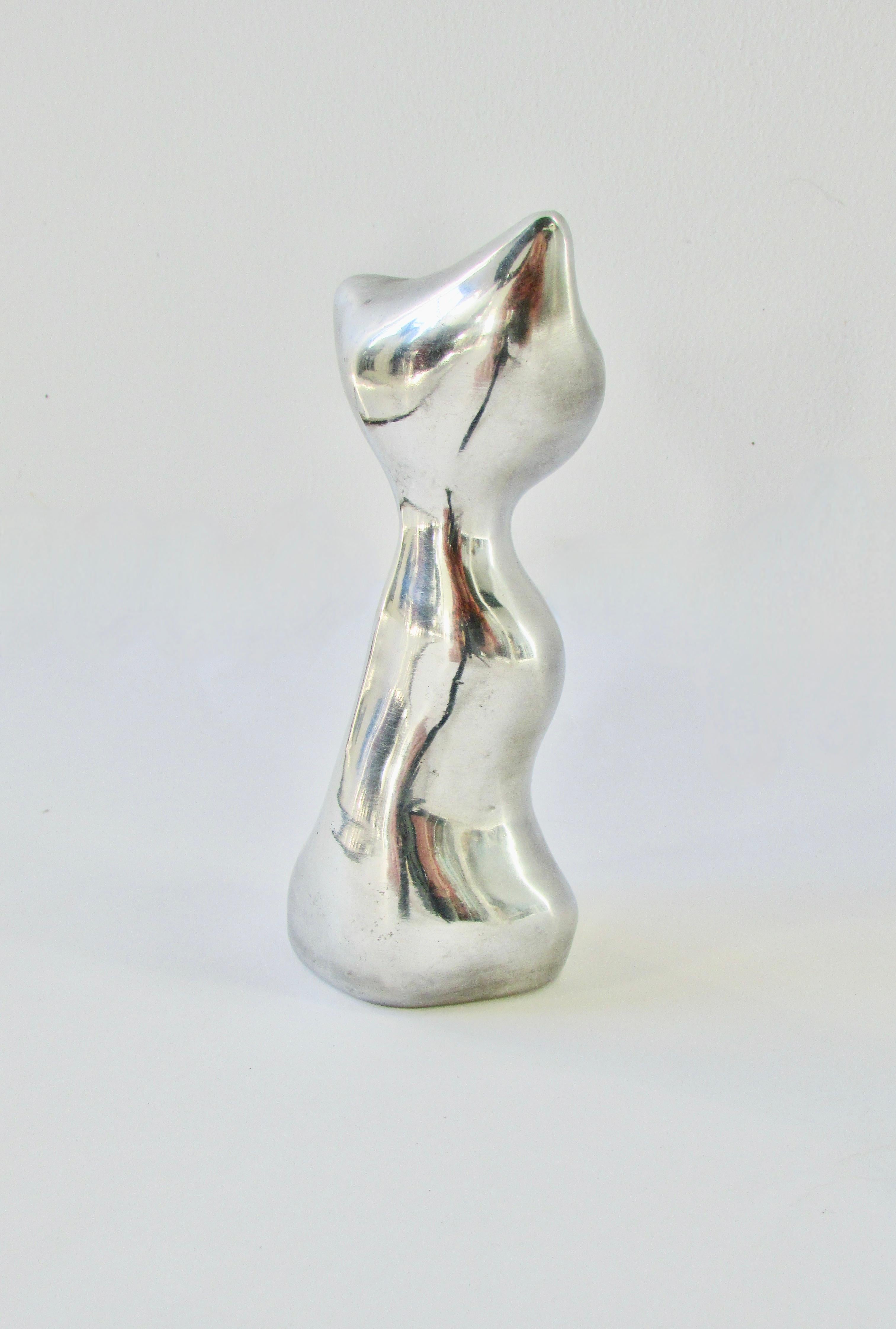 Mid-Century Modern Hoselton Canada stylized polished cast aluminum desk top cat sculpture For Sale