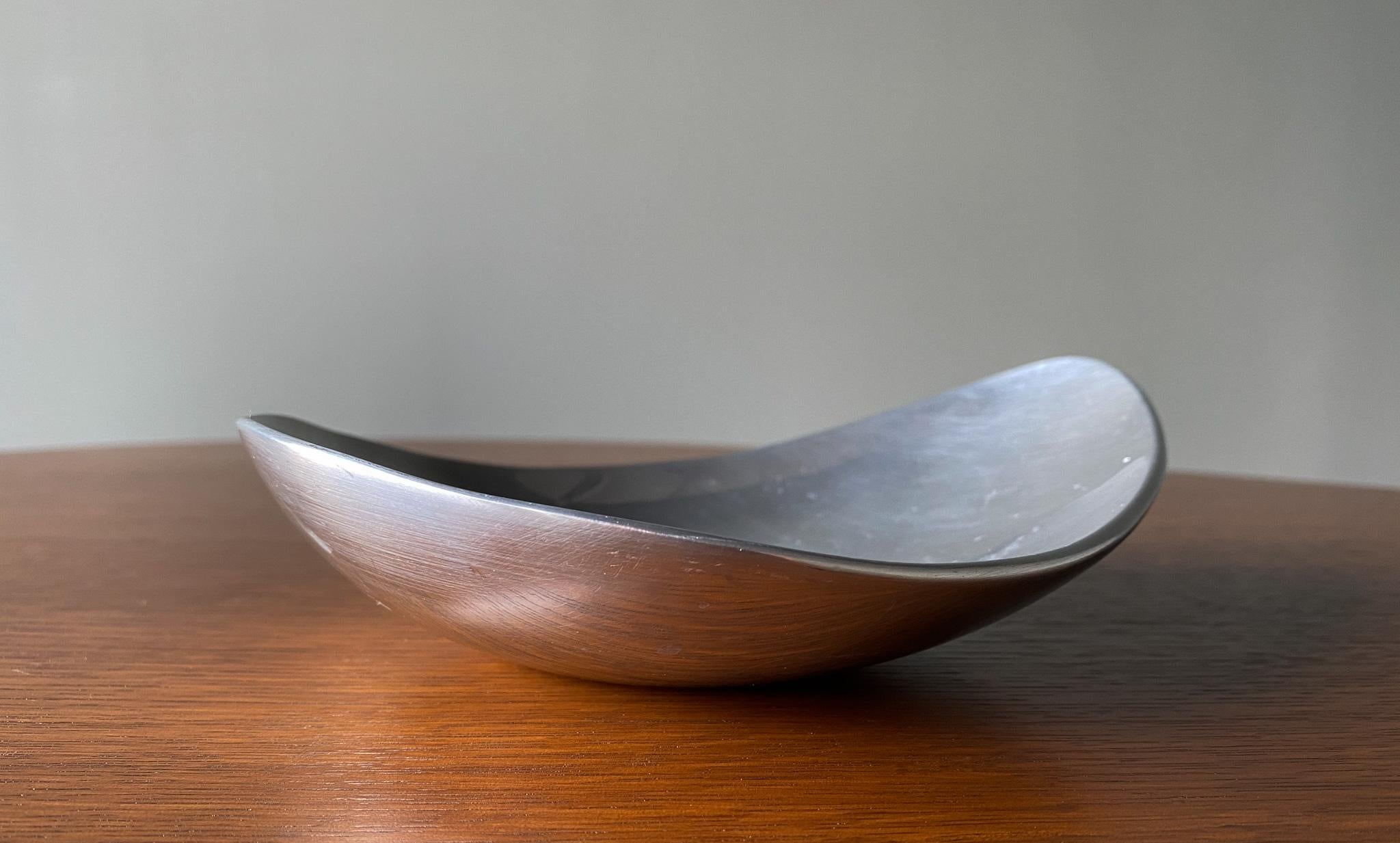 Hoselton Studios Solid Aluminum Biomorphic Bowl / Tray, Canada, 1970's 4