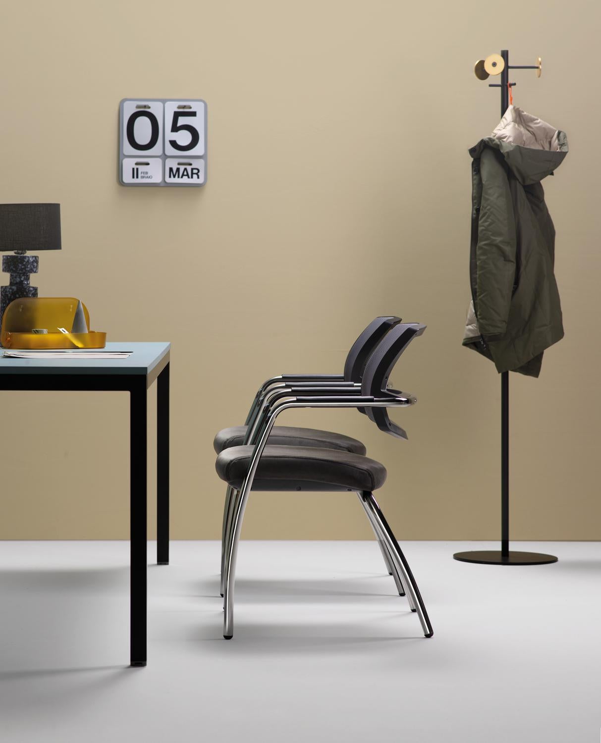 Host Net Chair in Chromed Metal & Mesh by Quinti Sedute
Dimensions: D 60 x W 55 x H 82 cm.
Materials: Polypropylene, upholstery, mesh, and chromed metal.

Available in different finishes, sizes, and material options. Dimensions and prices may vary.