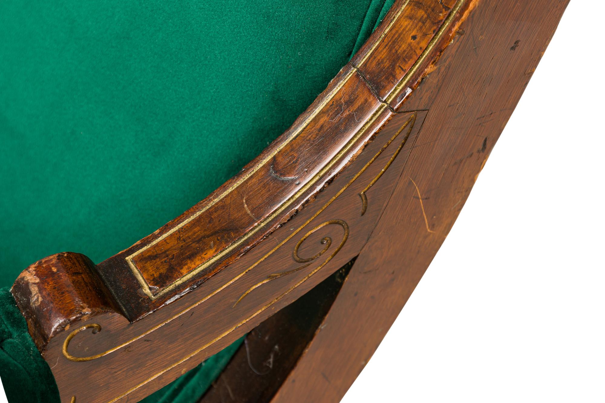 Fauteuil à dossier traîne en noyer tapissé Eastlake de style victorien américain Hostatter en vente 7