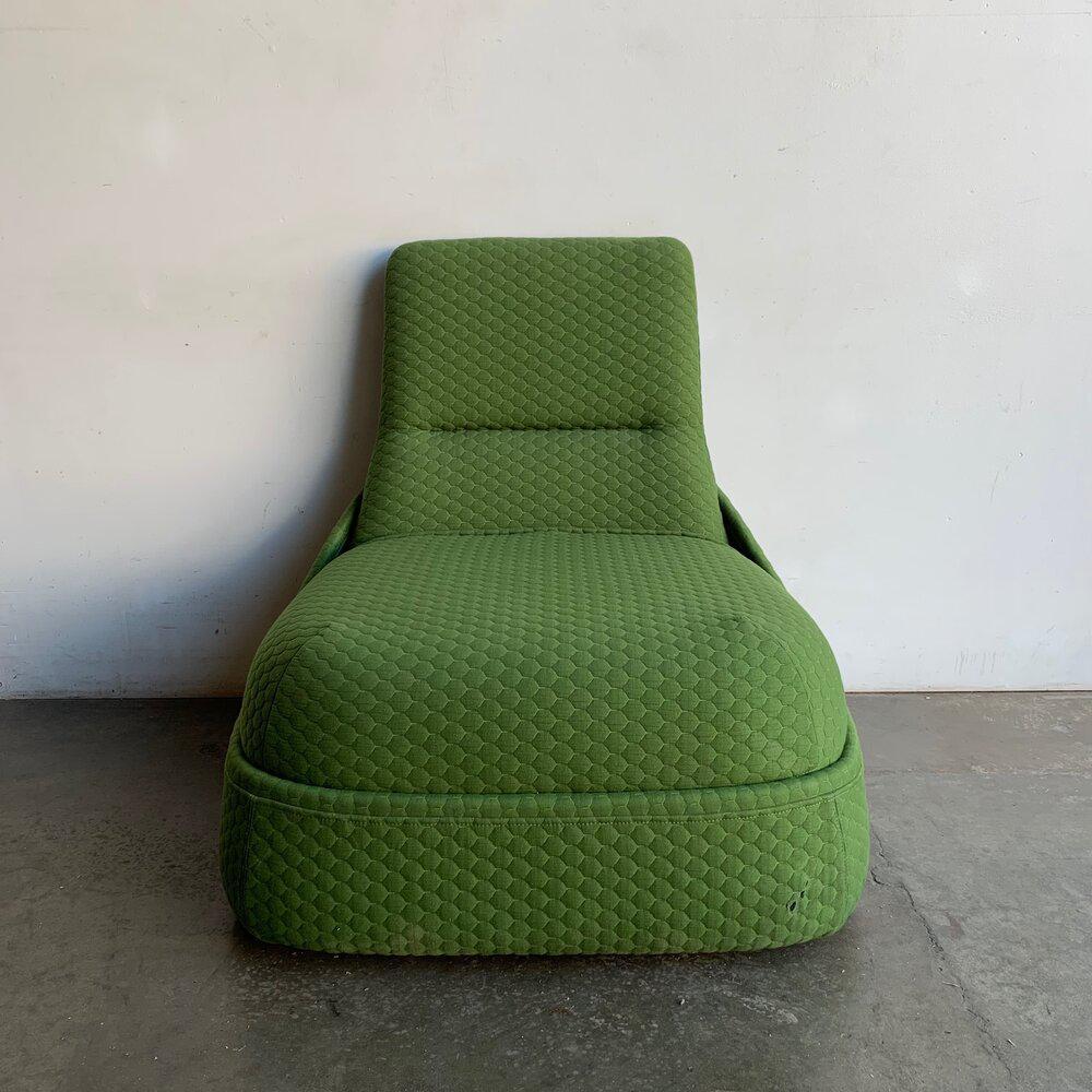 SW29 // SD23 // SH15
Chaise longue convertible Vintage By en excellent état vintage sans grandes zones d'usure. Achetez-le à une fraction du prix de vente.