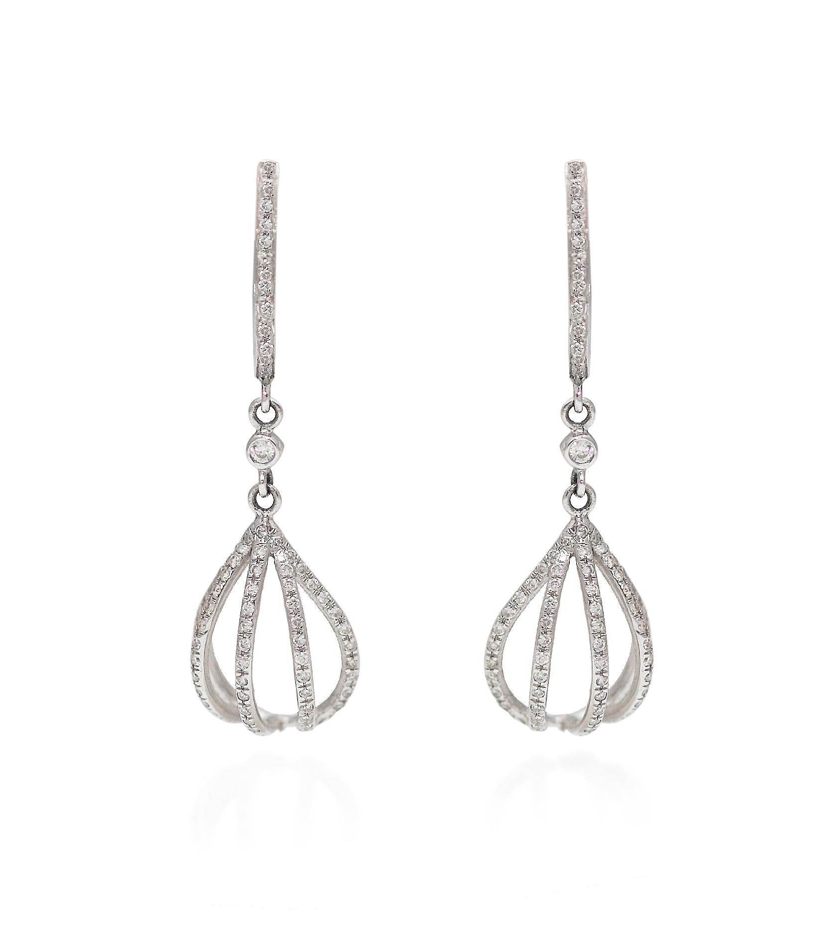 Beautiful and very elegant pair of pendant earrings 