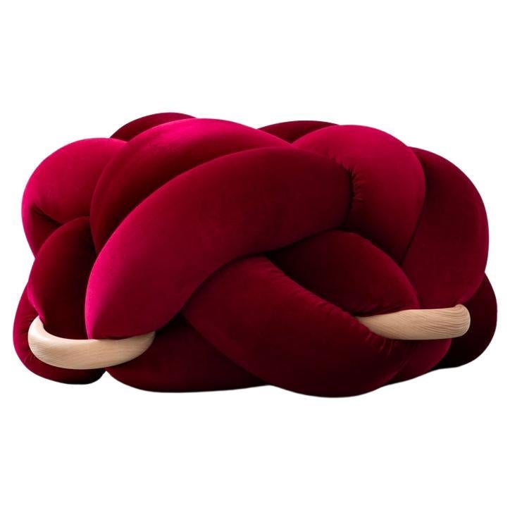 Pouf en velours Hot Cherry Knot 30X30 pouces par Knots Studio