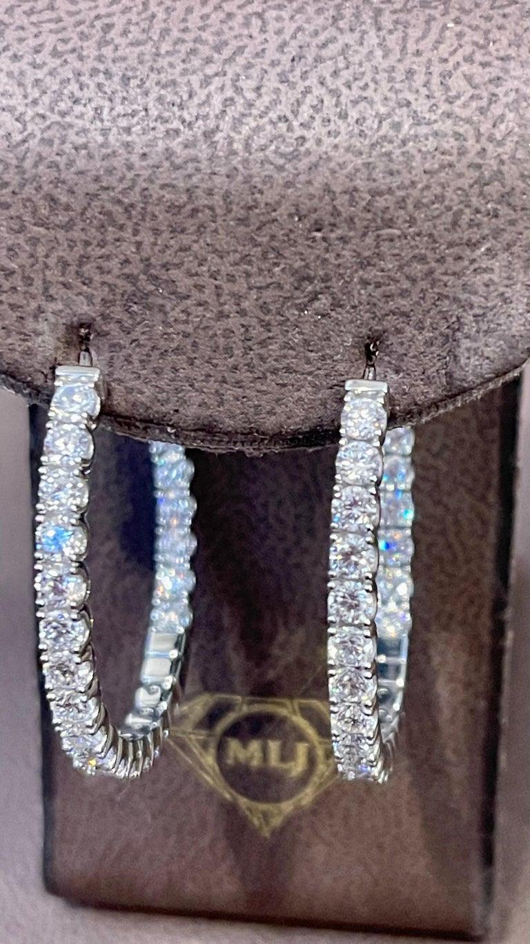 Créoles à la mode de taille moyenne en argent sterling et zirconia cubique en vente 3